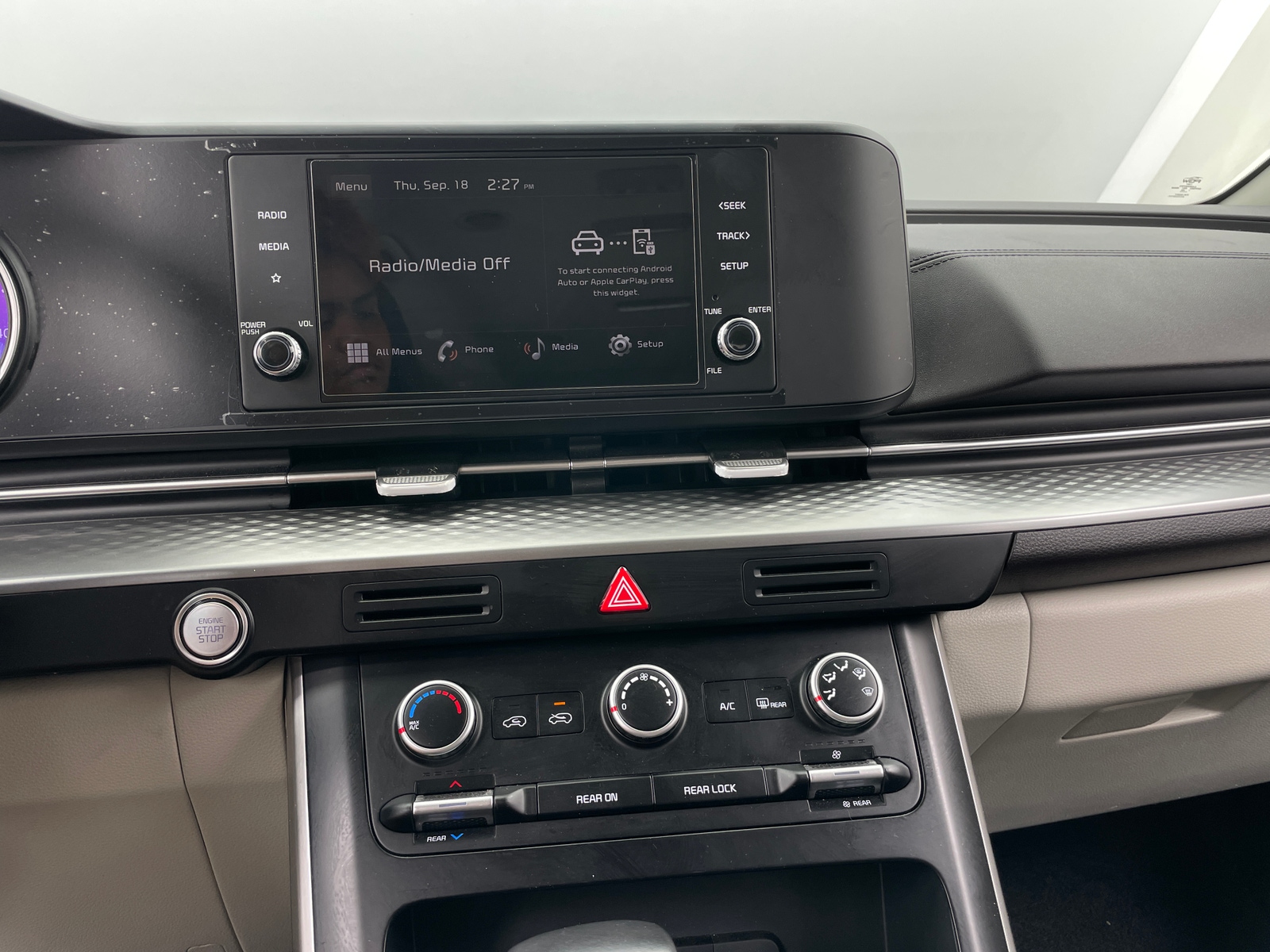 Thumbnail: 2024 Kia Carnival - 3