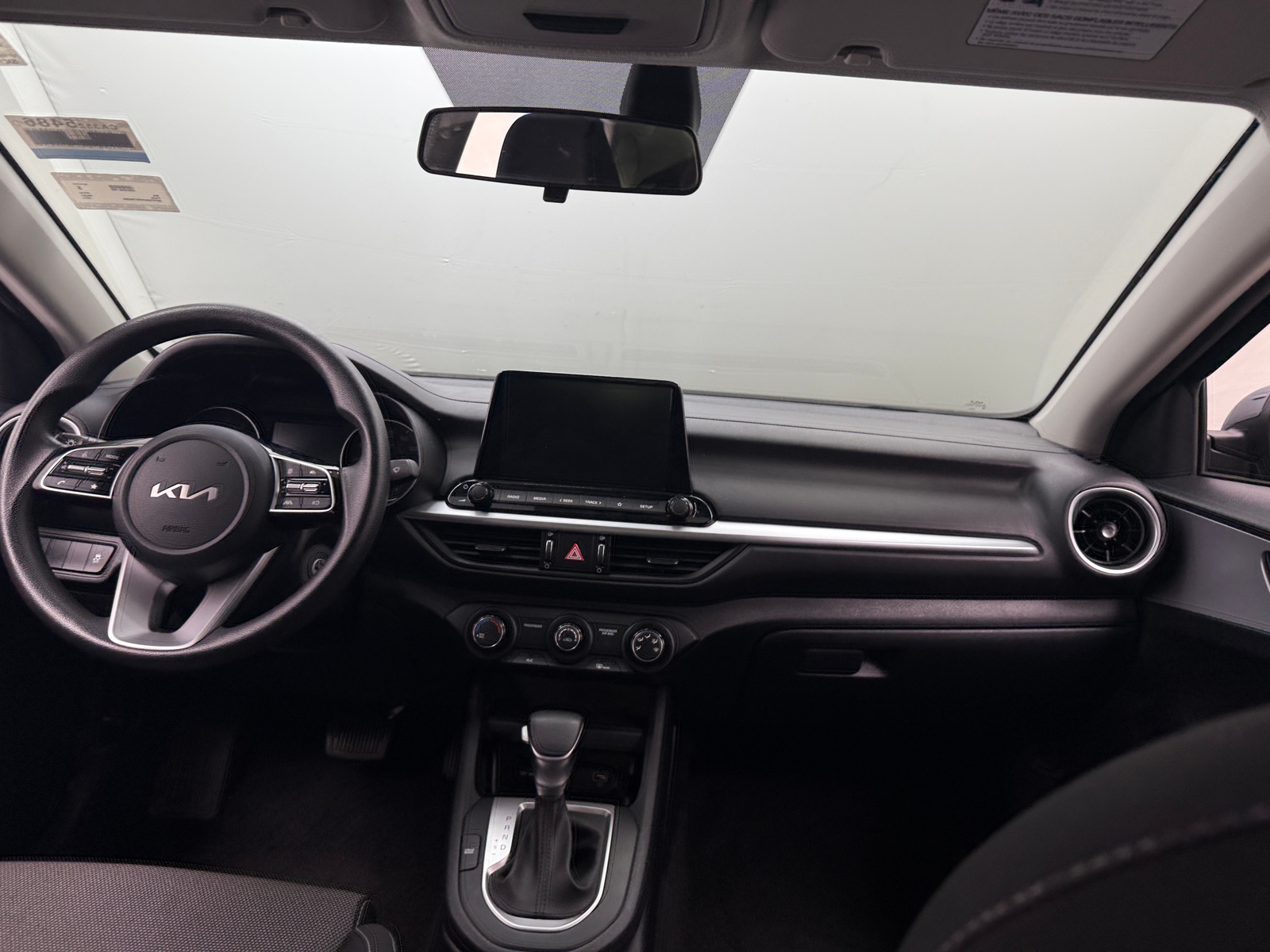 Thumbnail: 2024 Kia Forte - 3