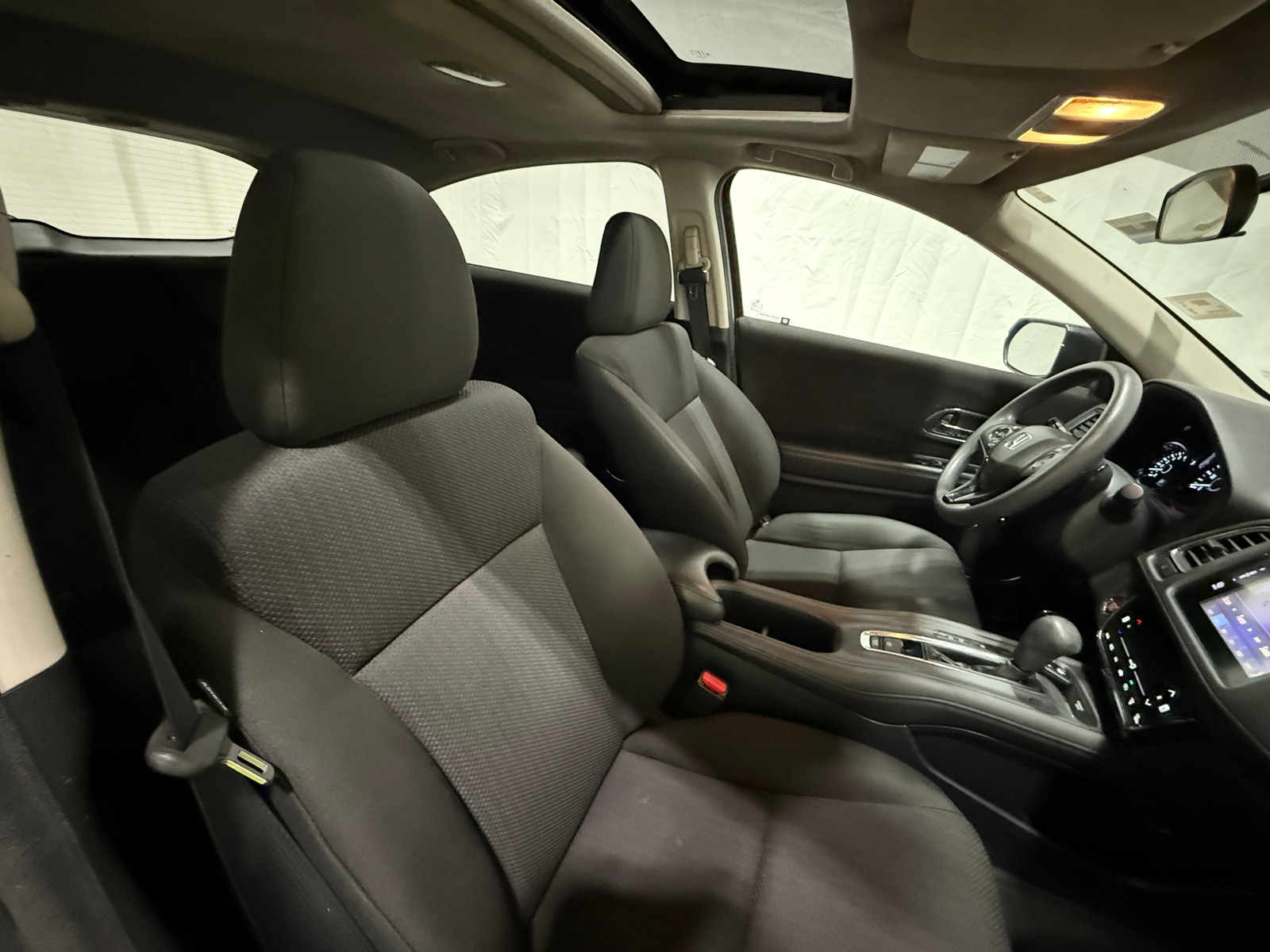 Thumbnail: 2017 Honda HR-V - 2