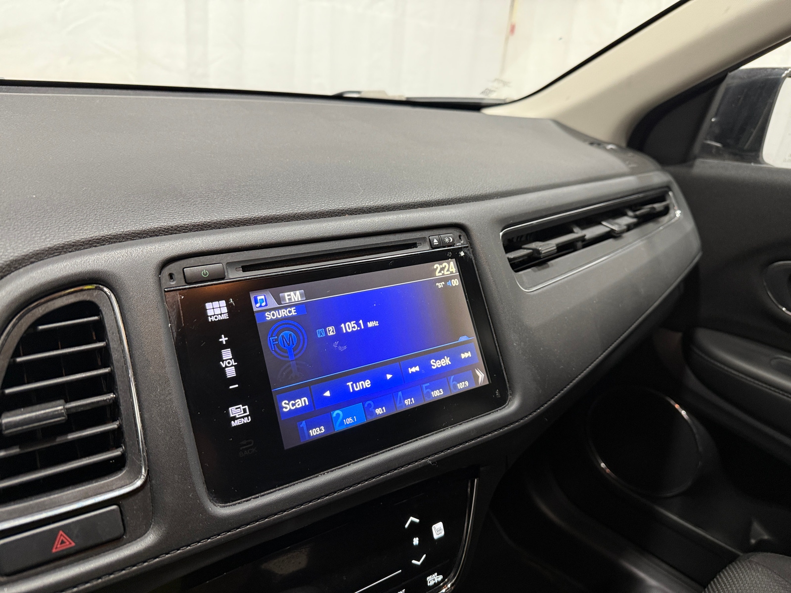 Thumbnail: 2017 Honda HR-V - 4