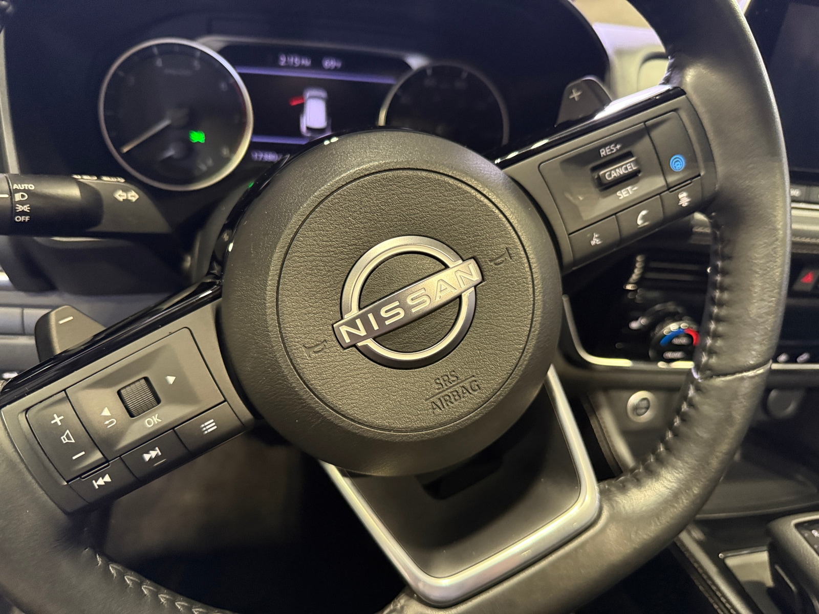 Thumbnail: 2023 Nissan Rogue - 4