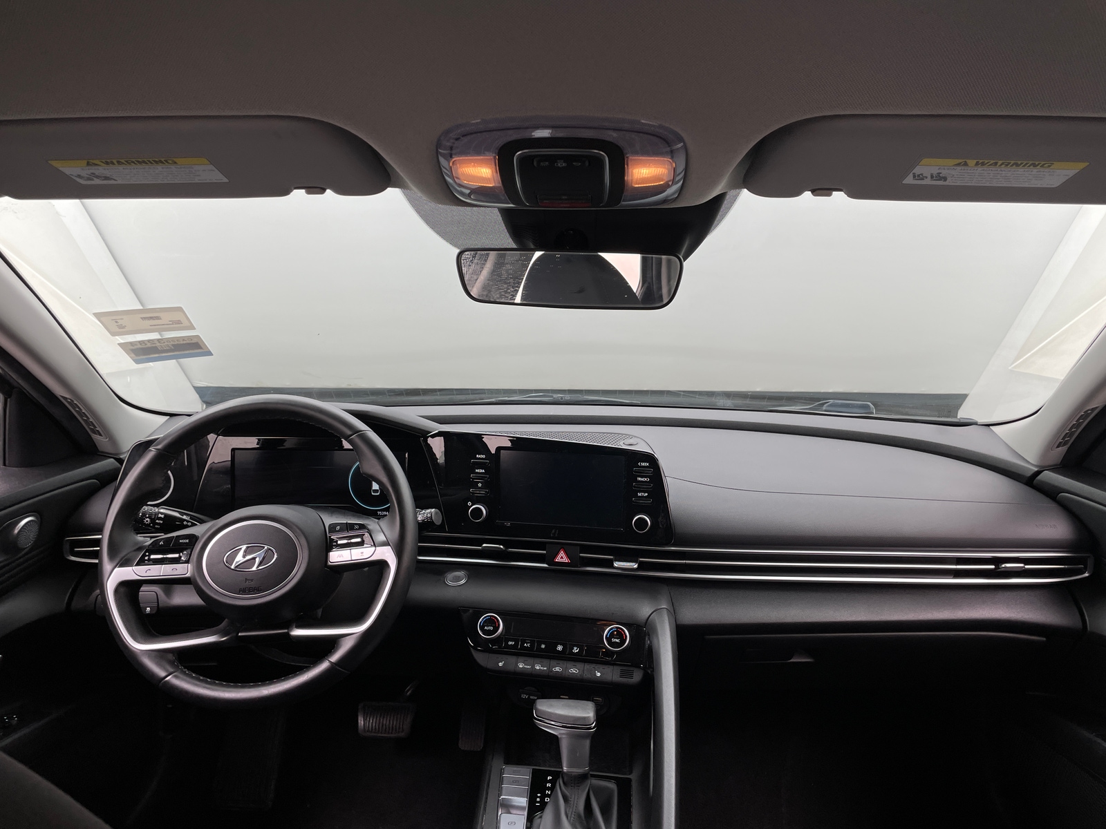 Thumbnail: 2022 Hyundai Elantra - 3