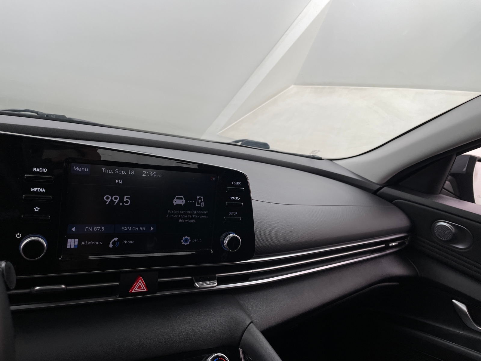 Thumbnail: 2022 Hyundai Elantra - 4