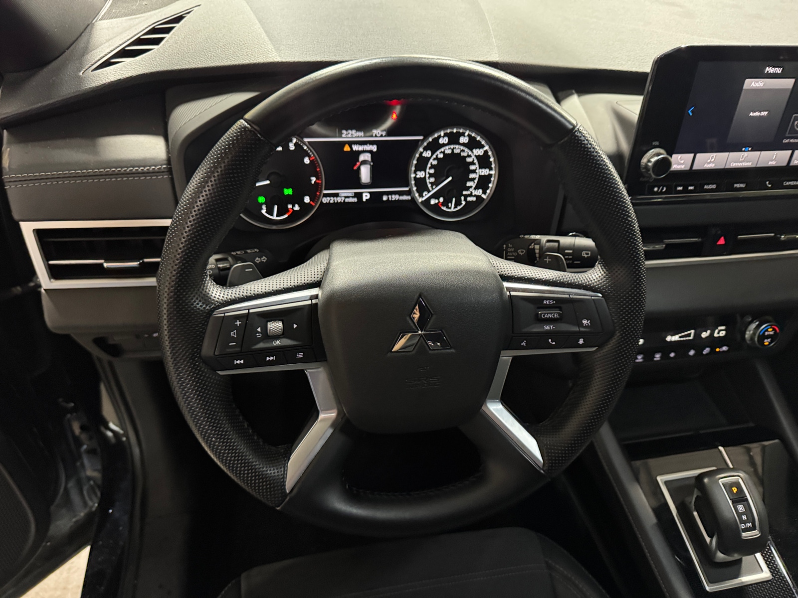 Thumbnail: 2022 Mitsubishi Outlander - 4