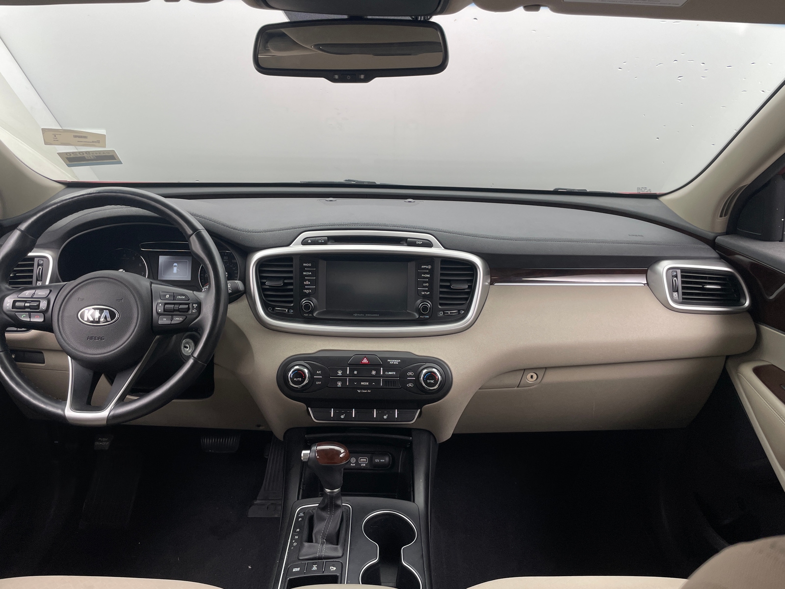 Thumbnail: 2018 Kia Sorento - 3