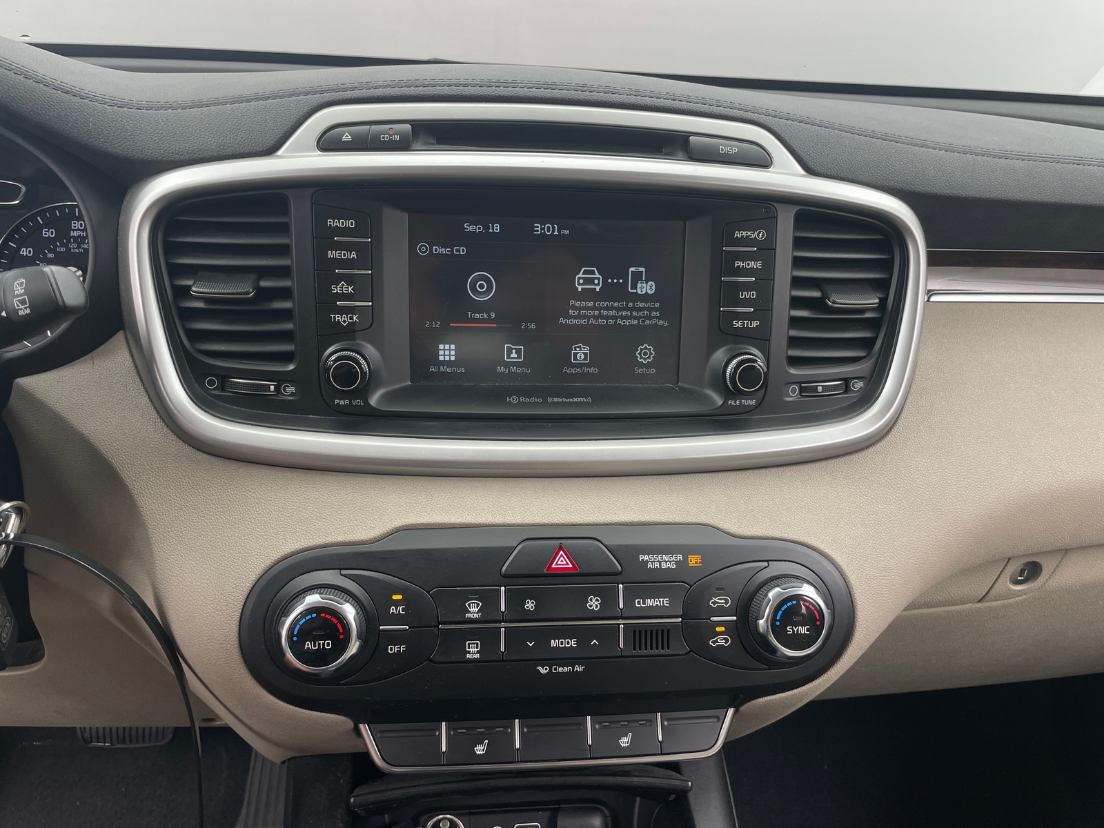Thumbnail: 2018 Kia Sorento - 4