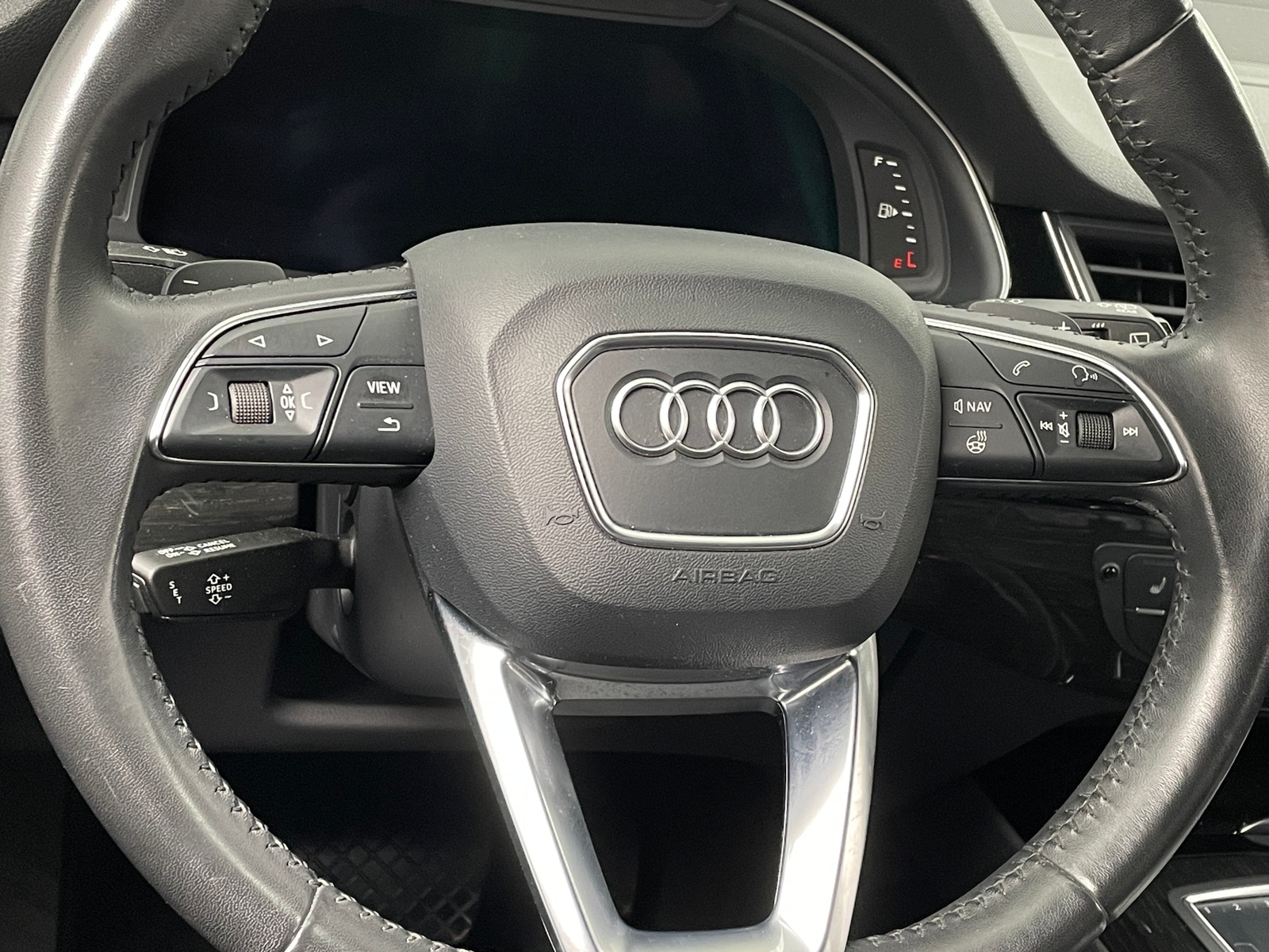 Thumbnail: 2017 Audi Q7 - 4