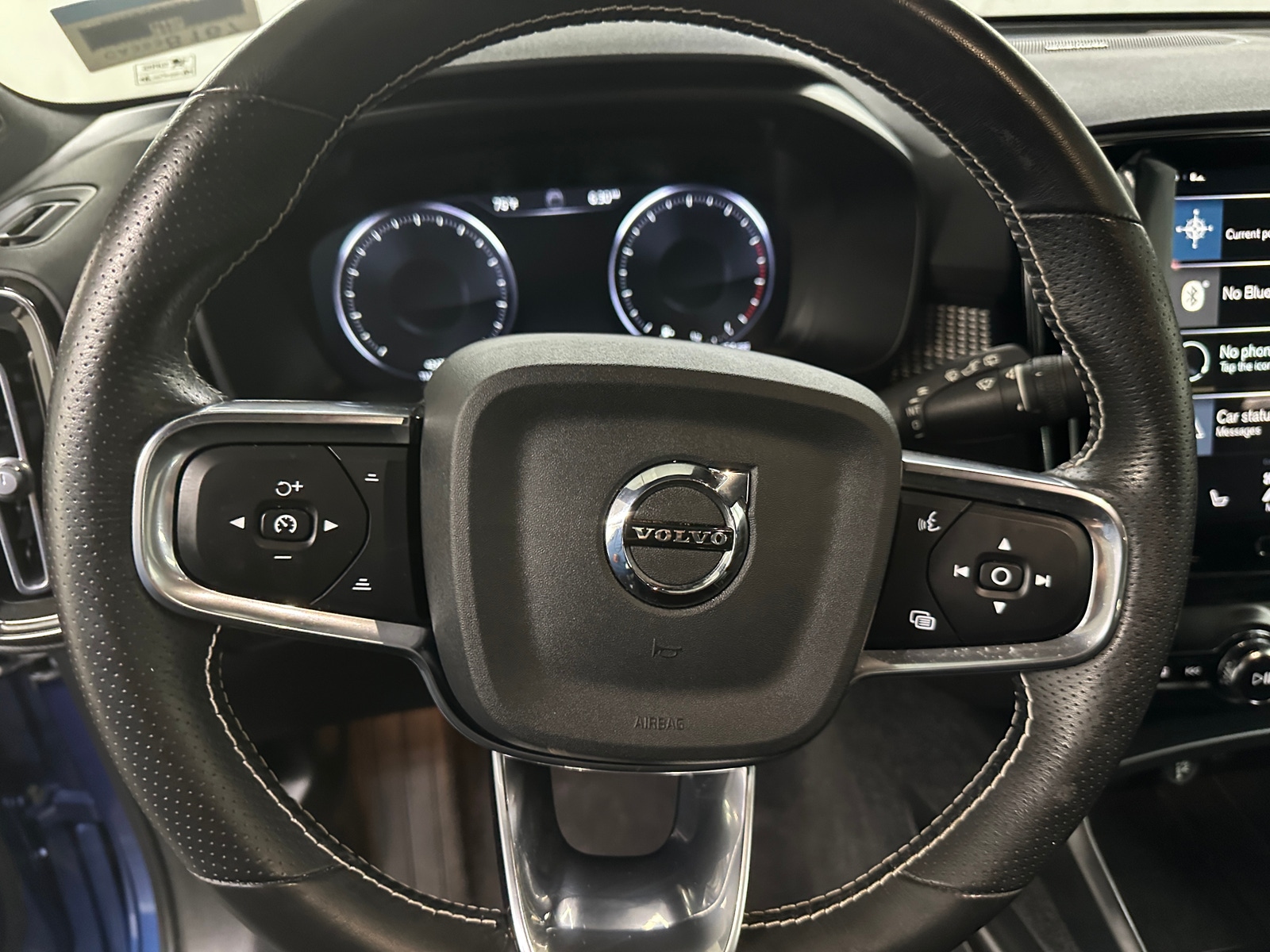 Thumbnail: 2021 Volvo XC40 - 4