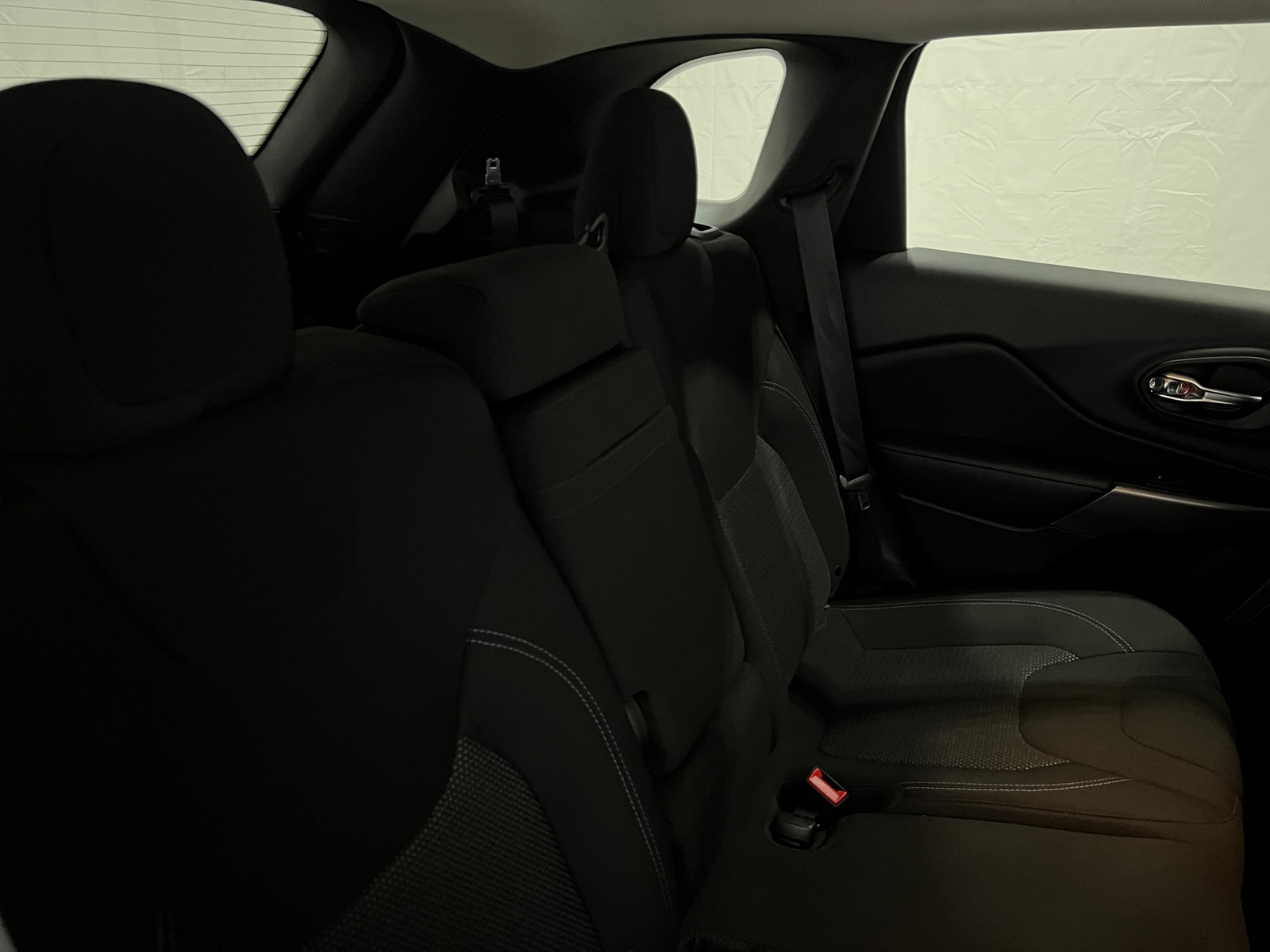 Thumbnail: 2019 Jeep Cherokee - 6