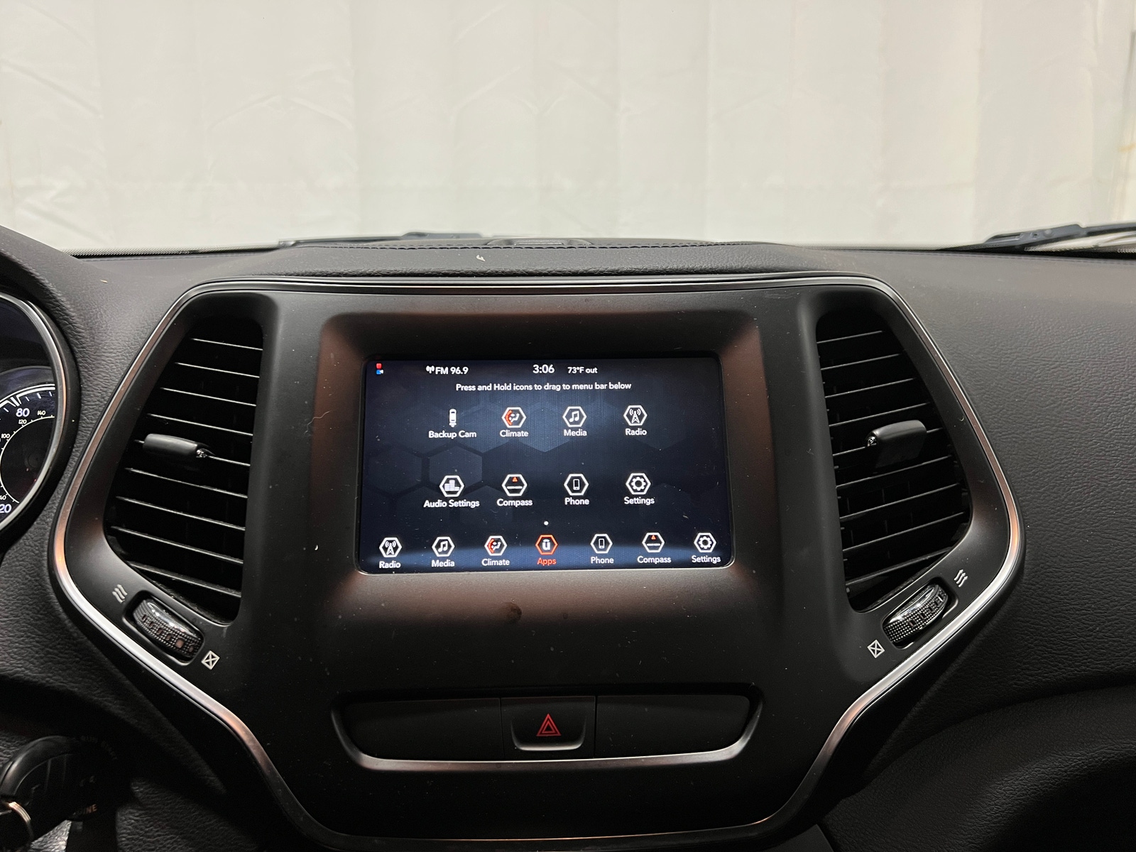 Thumbnail: 2019 Jeep Cherokee - 4