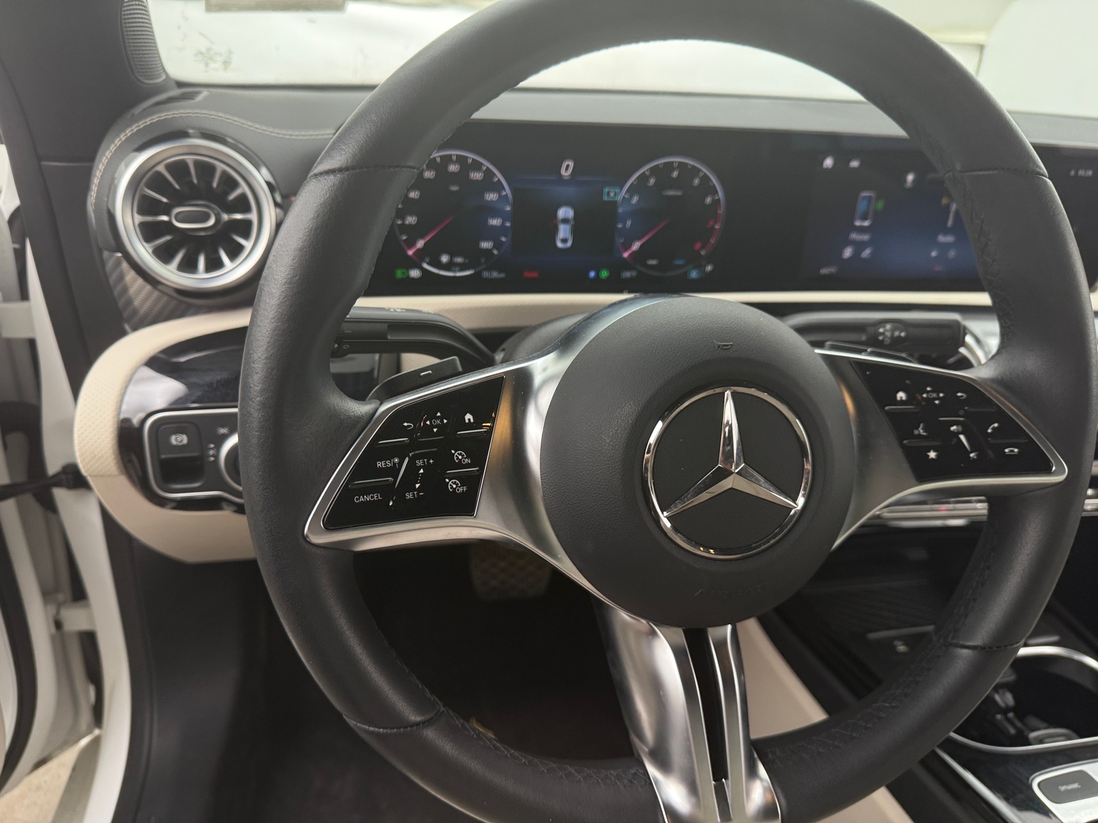 Thumbnail: 2025 Mercedes-Benz CLA - 4