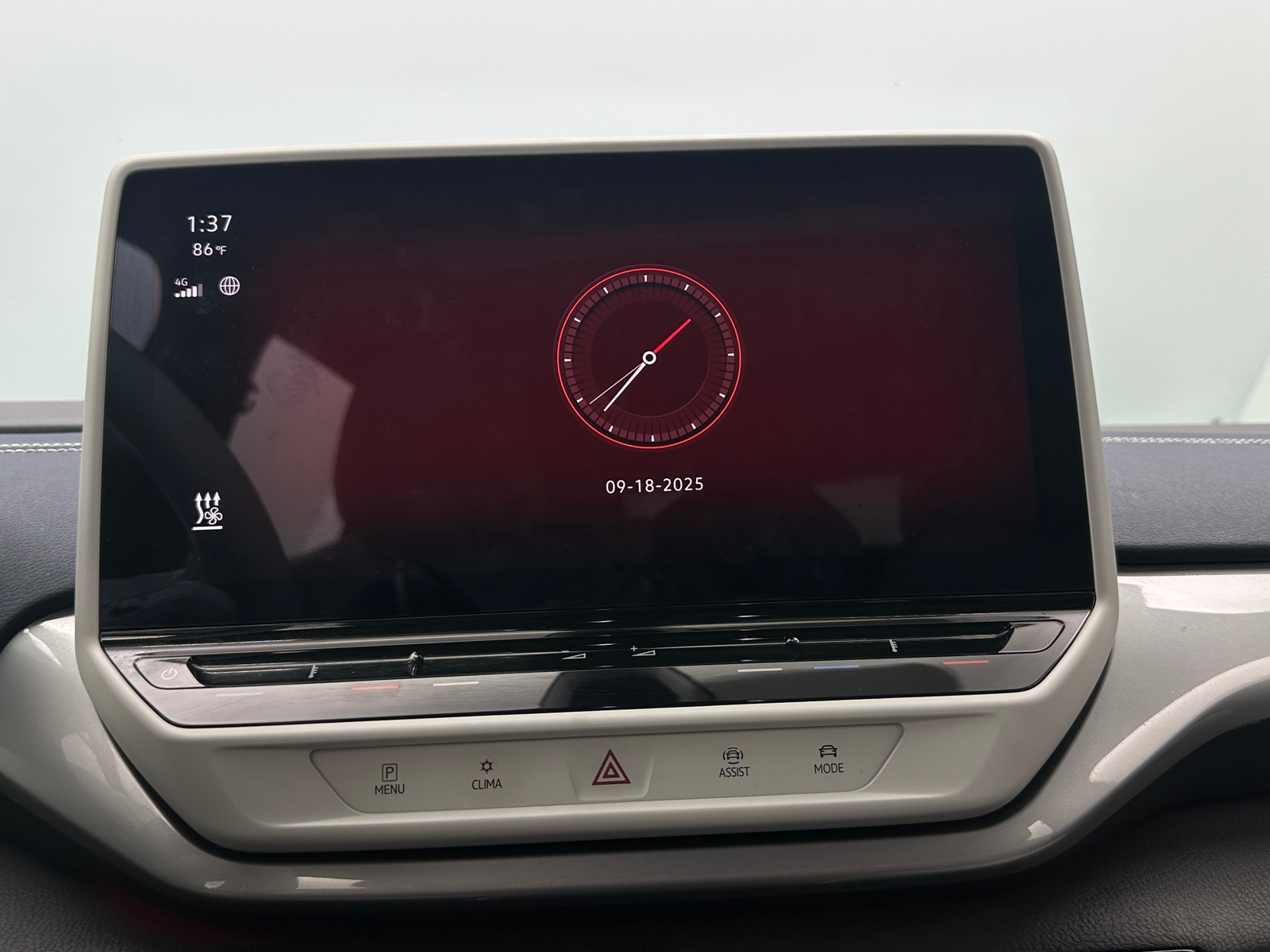 Thumbnail: 2023 Volkswagen ID.4 - 3