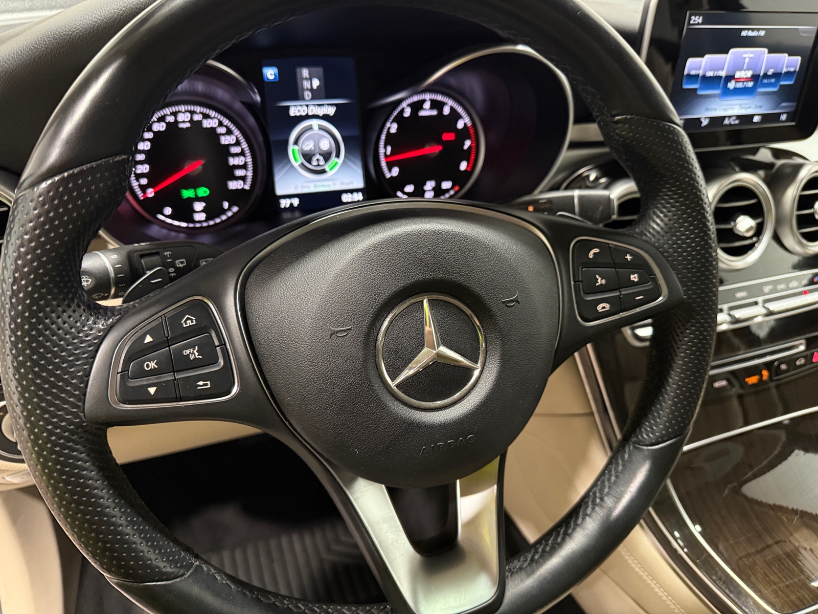 Thumbnail: 2017 Mercedes-Benz GLC - 4