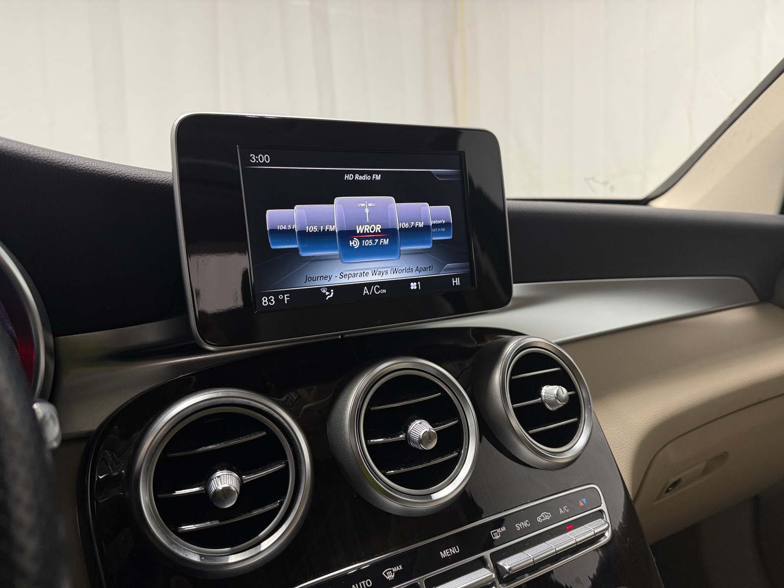 Thumbnail: 2017 Mercedes-Benz GLC - 3