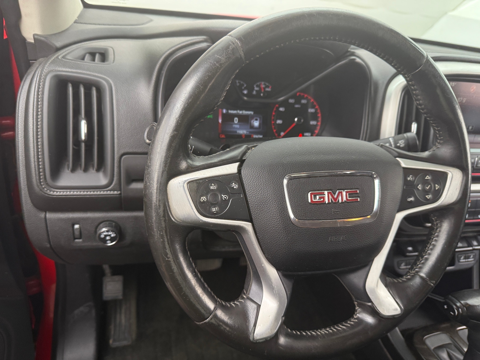 Thumbnail: 2015 GMC Canyon - 4