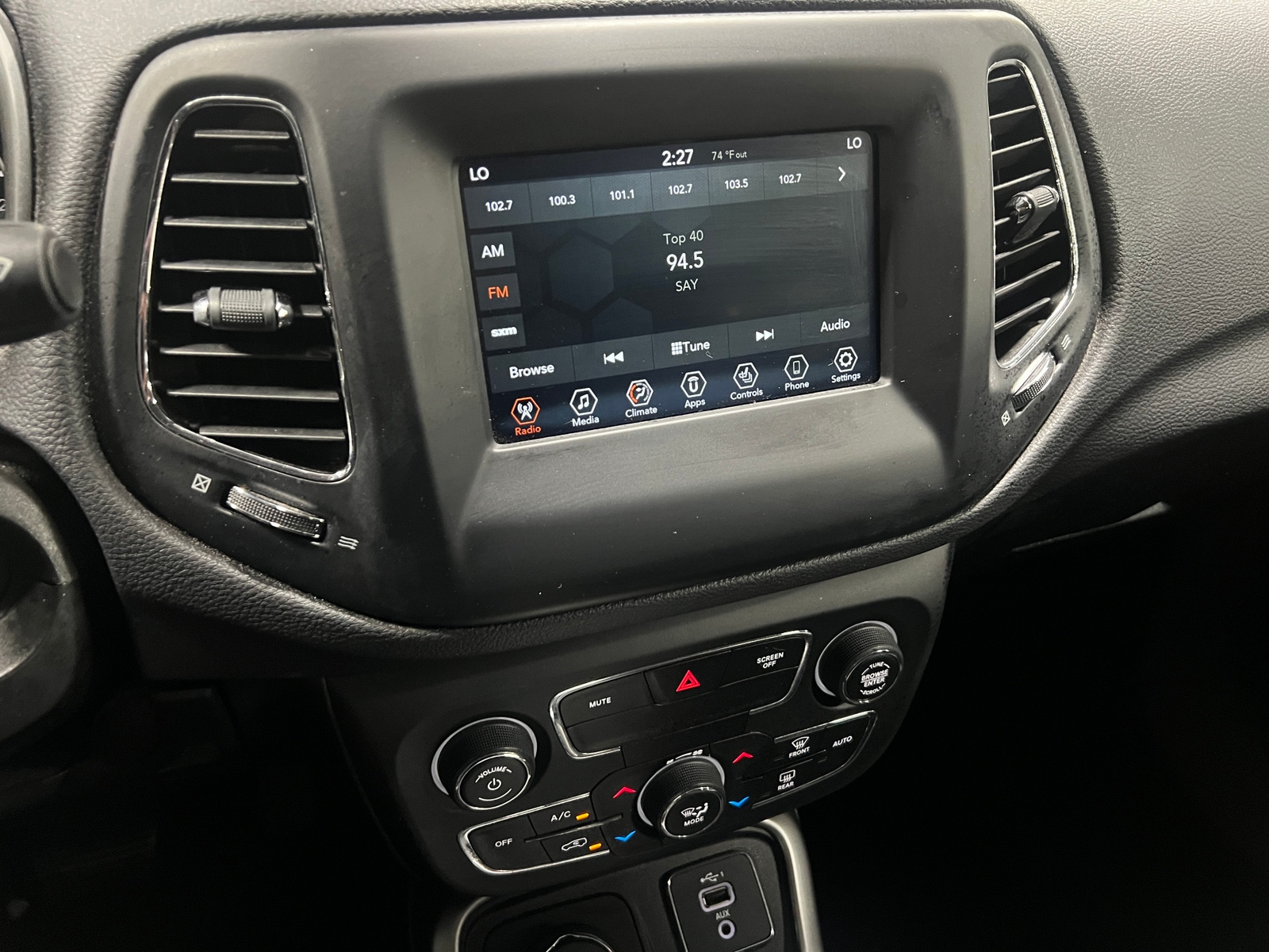 Thumbnail: 2019 Jeep Compass - 4