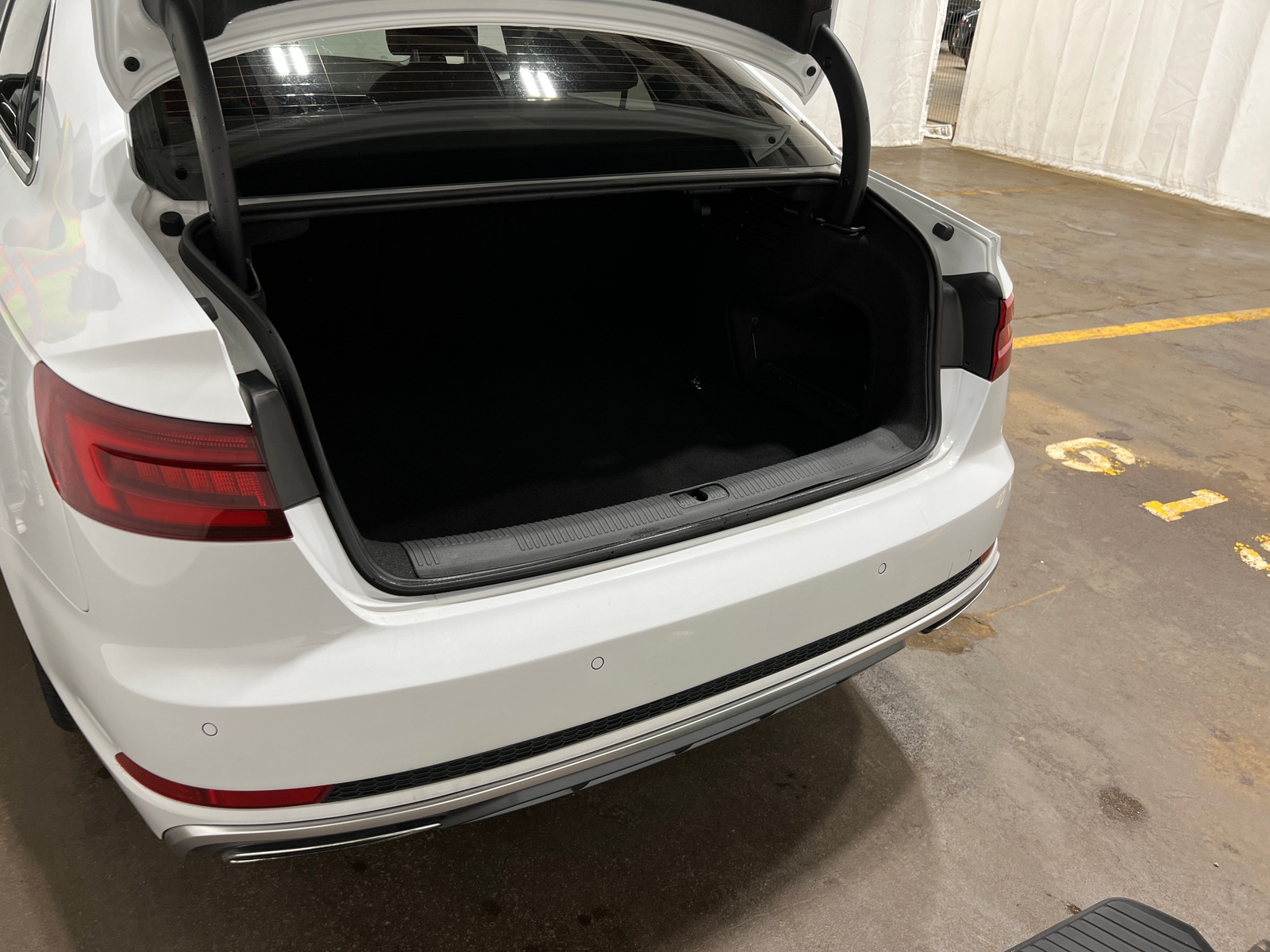 Thumbnail: 2019 Audi A4 - 6
