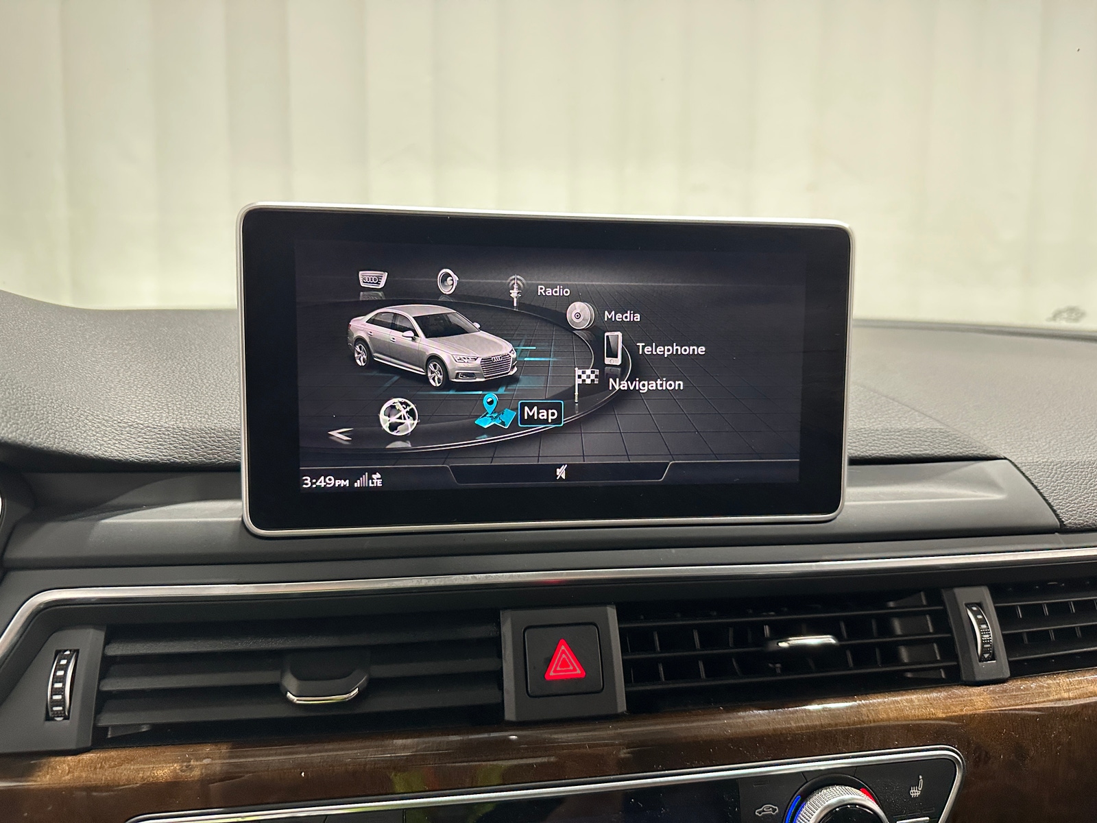 Thumbnail: 2019 Audi A4 - 3