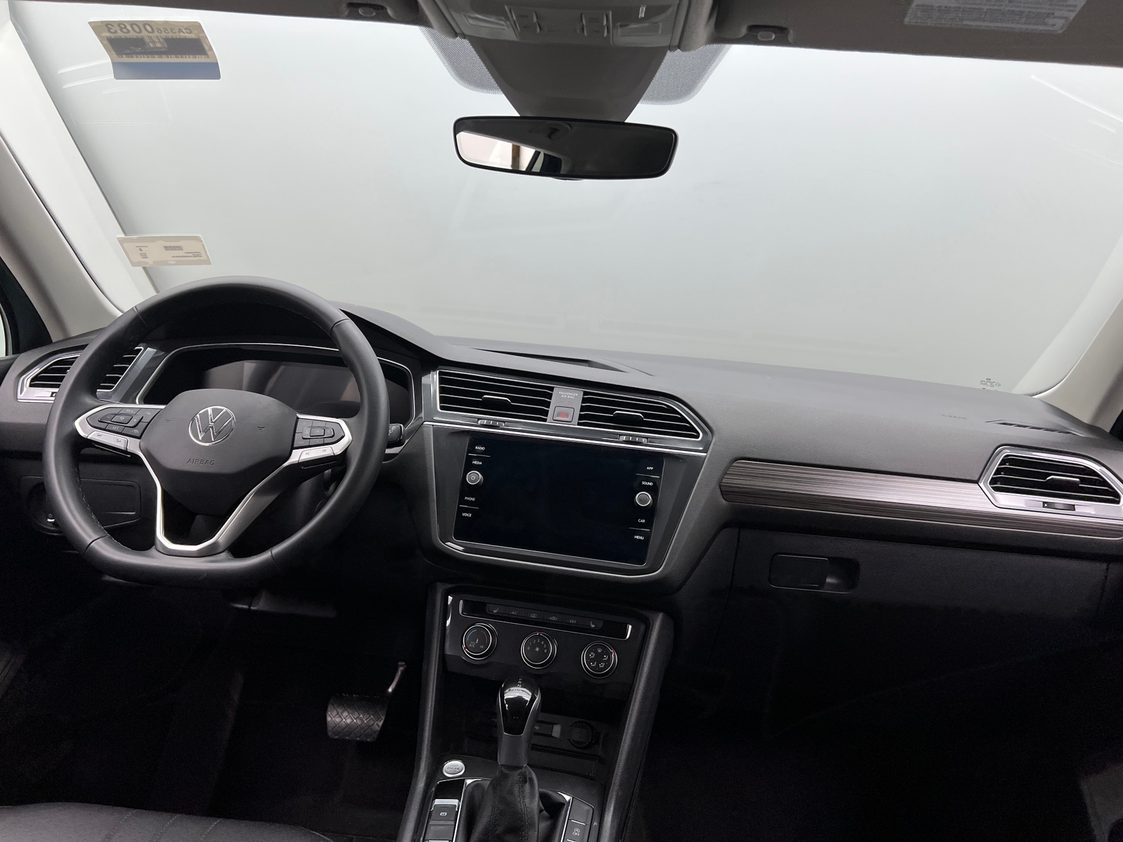 Thumbnail: 2024 Volkswagen Tiguan - 2