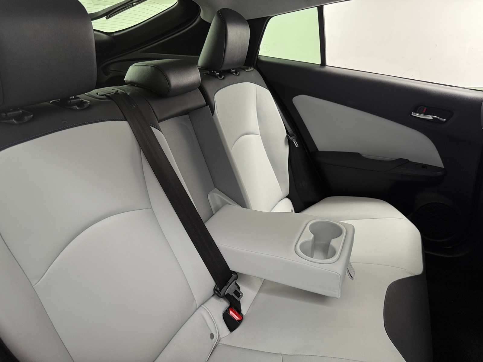 Thumbnail: 2021 Toyota Prius - 6