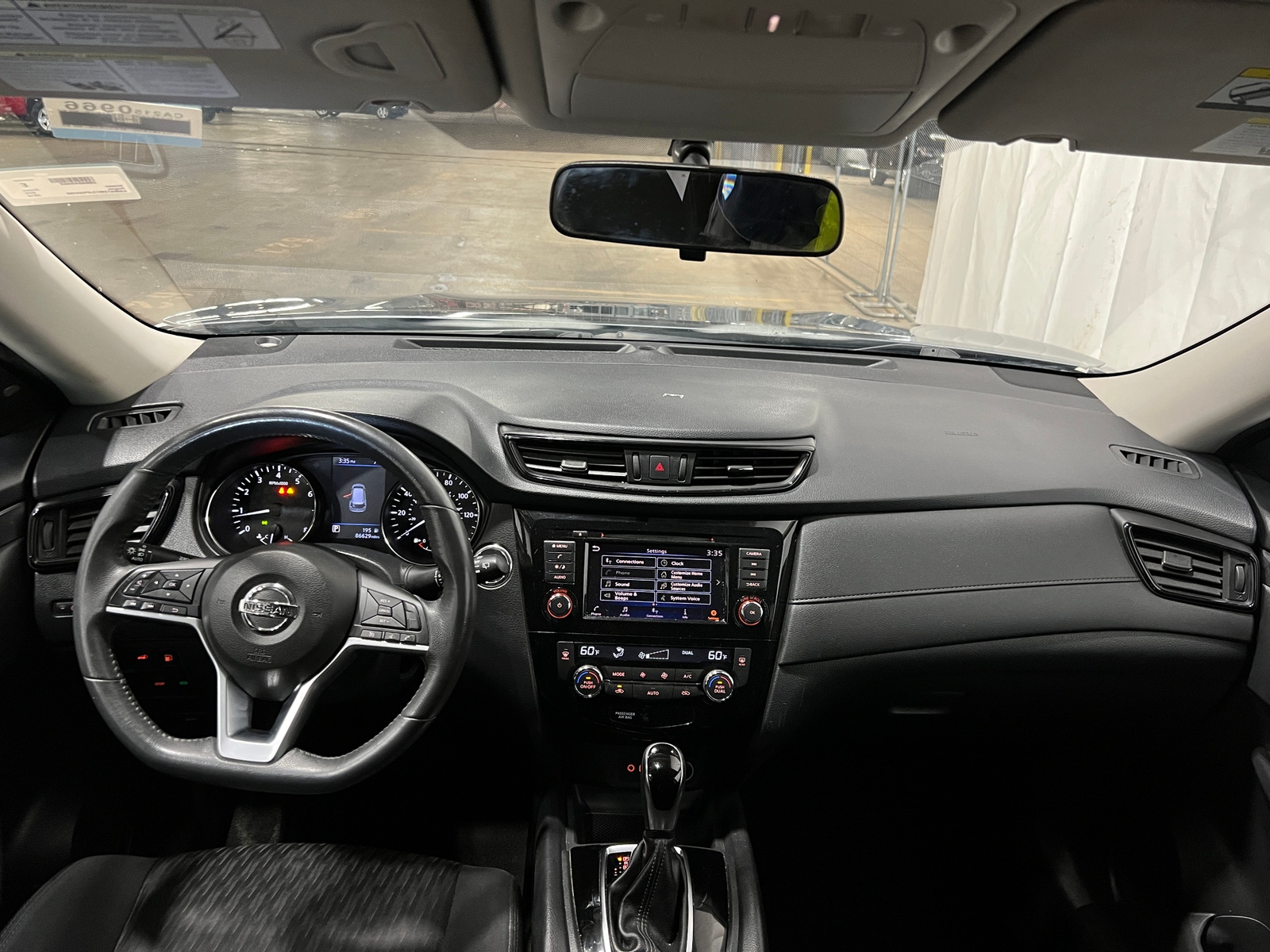 Thumbnail: 2018 Nissan Rogue - 3