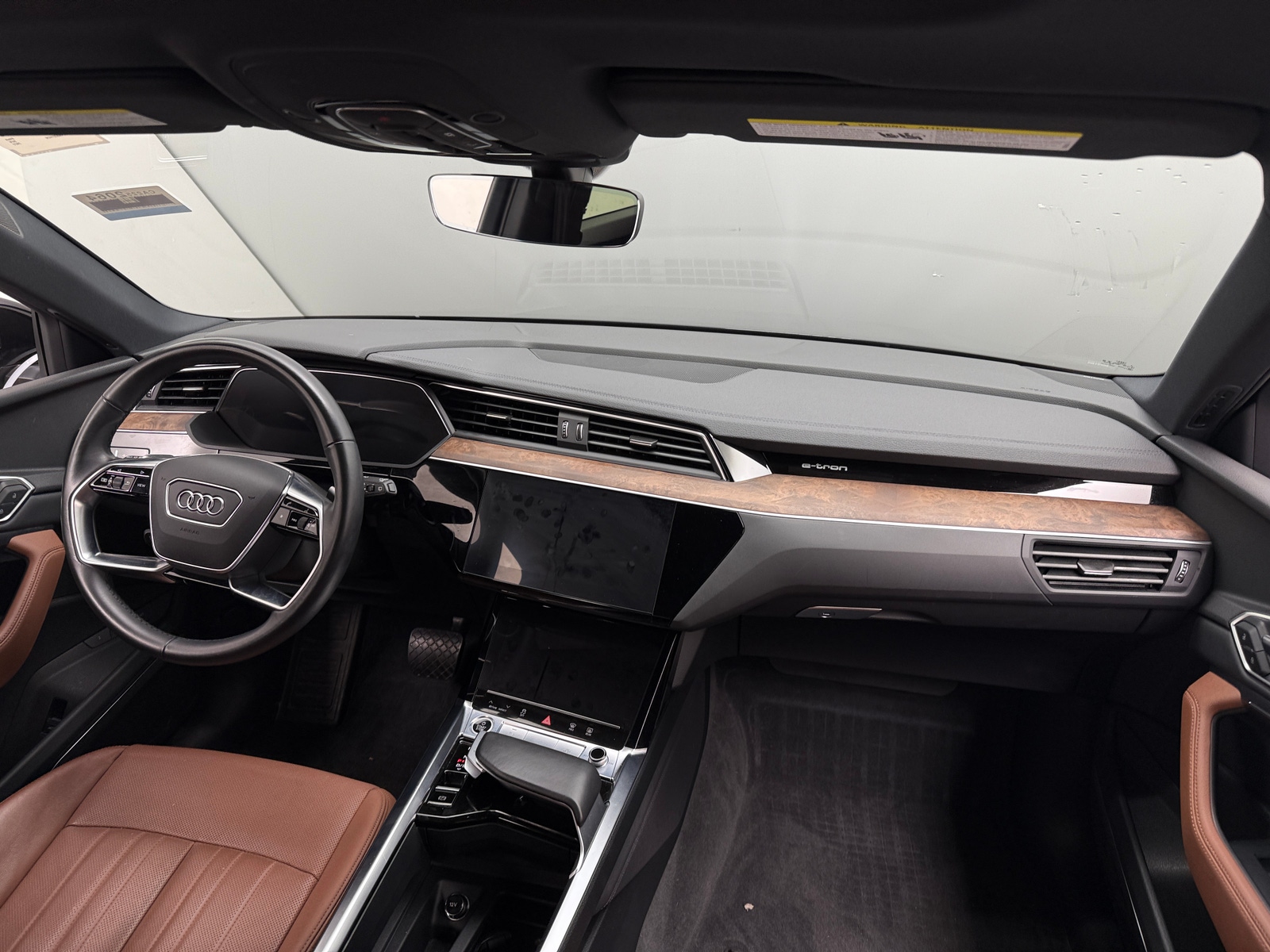 Thumbnail: 2022 Audi e-tron - 2