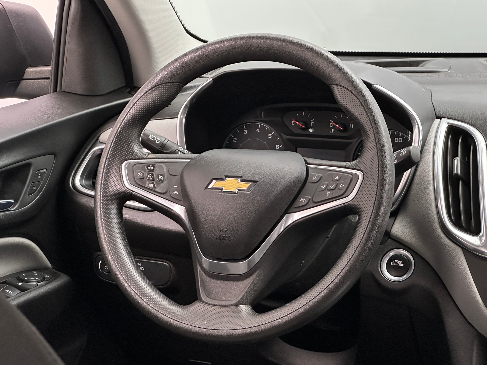 Thumbnail: 2022 Chevrolet Equinox - 5