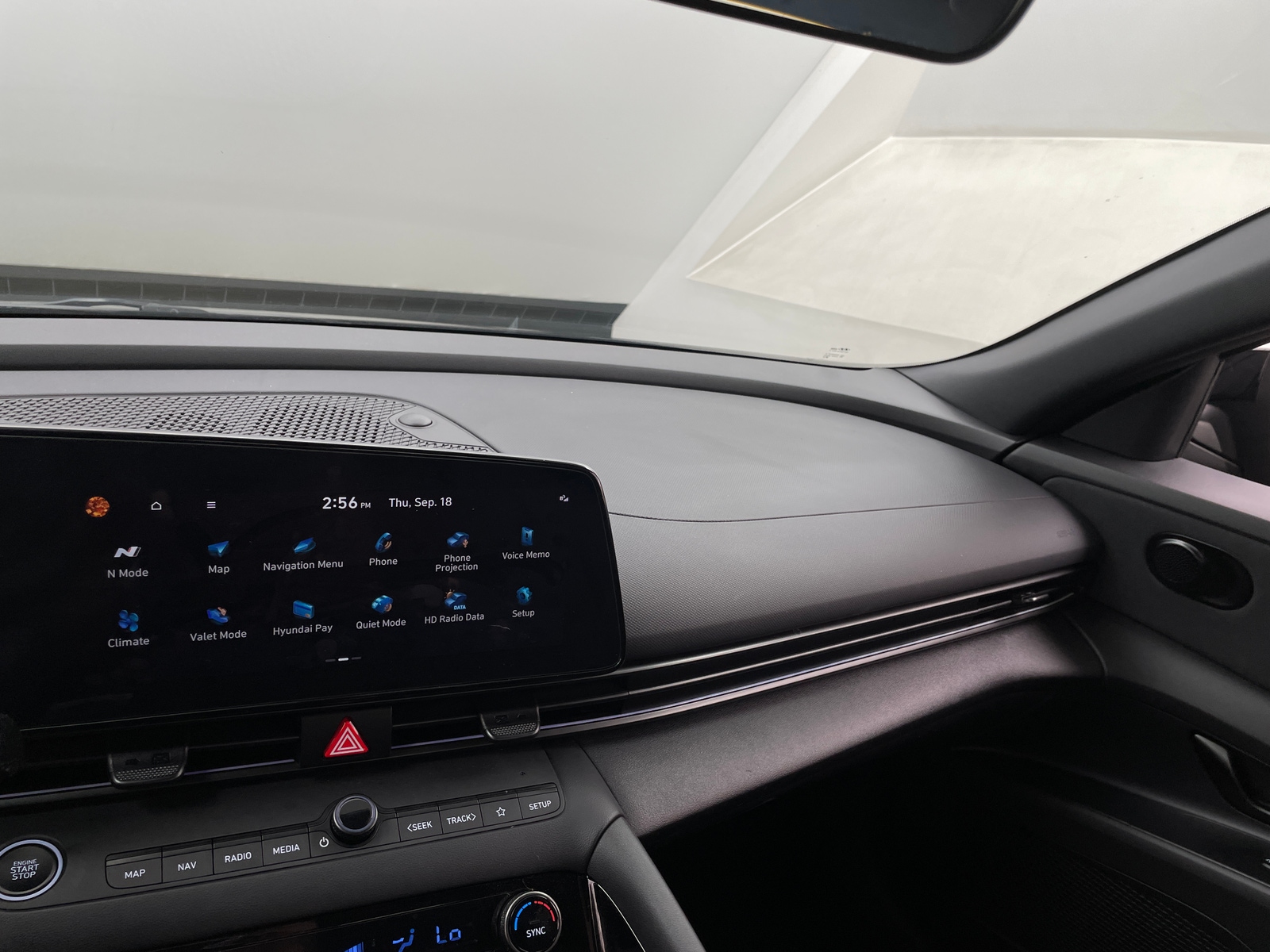 Thumbnail: 2024 Hyundai Elantra - 4