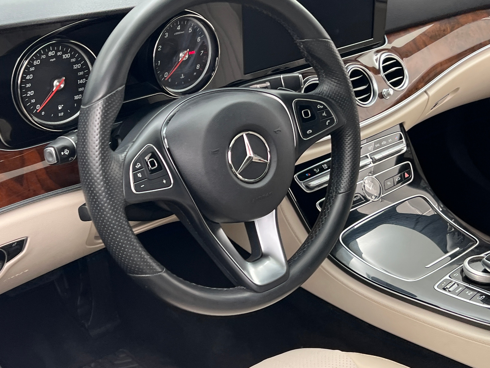 Thumbnail: 2017 Mercedes-Benz E-Class - 4