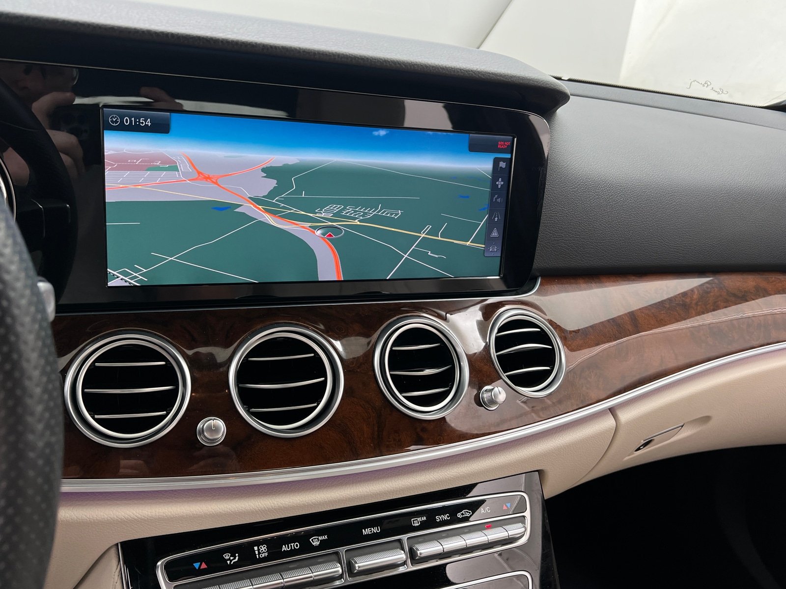 Thumbnail: 2017 Mercedes-Benz E-Class - 3