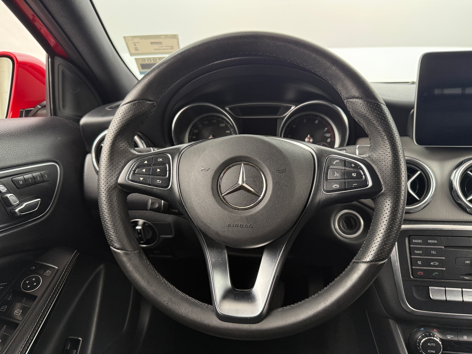 Thumbnail: 2020 Mercedes-Benz GLA - 4
