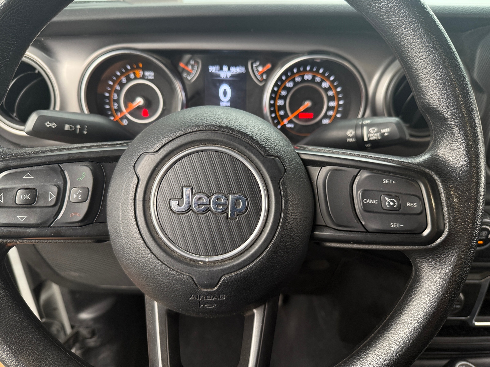 Thumbnail: 2021 Jeep Gladiator - 5