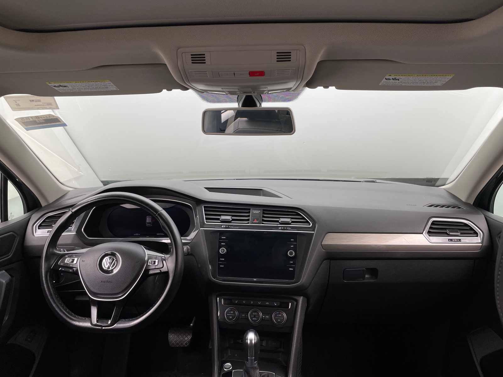 Thumbnail: 2019 Volkswagen Tiguan - 2