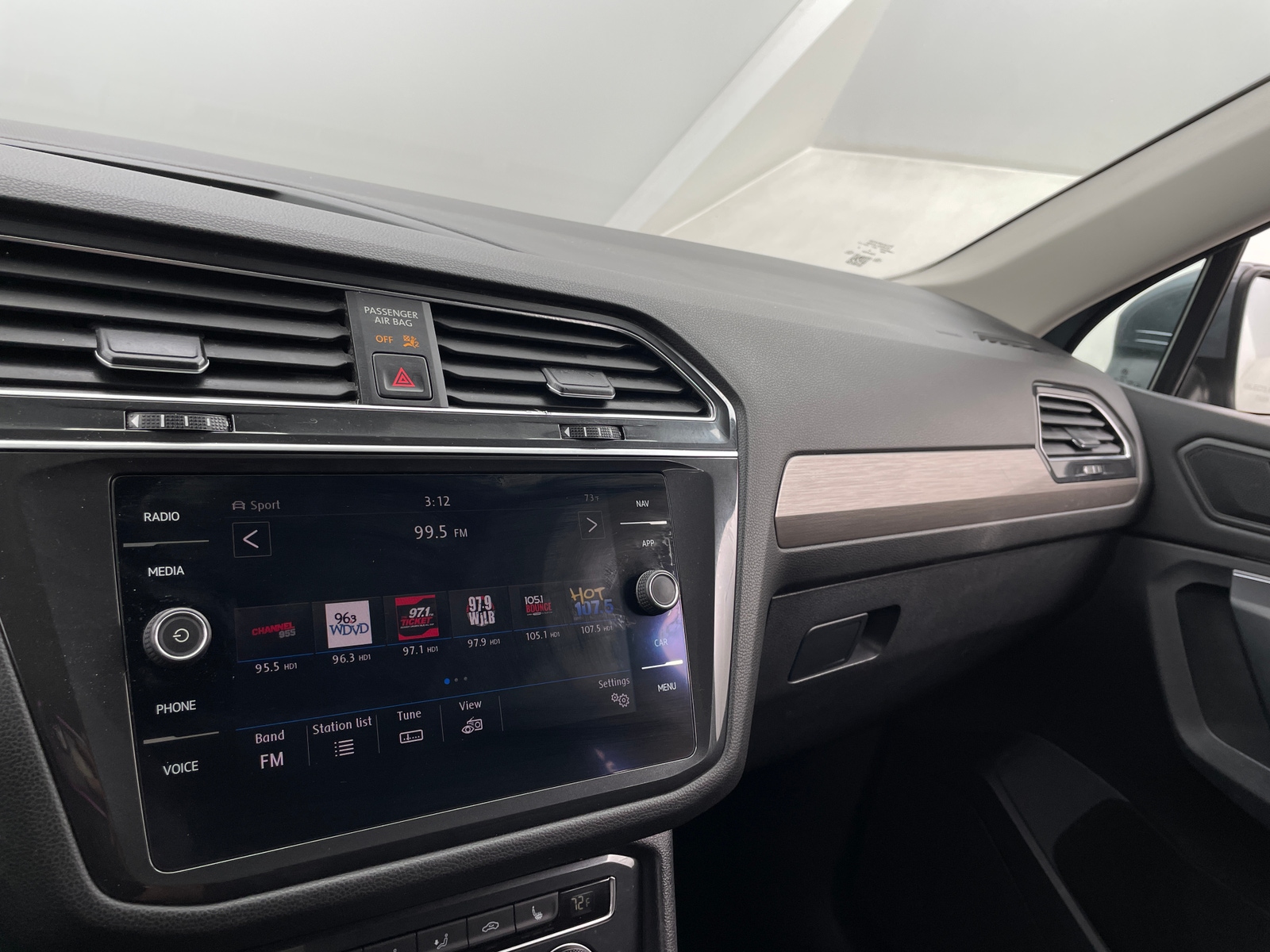 Thumbnail: 2019 Volkswagen Tiguan - 3