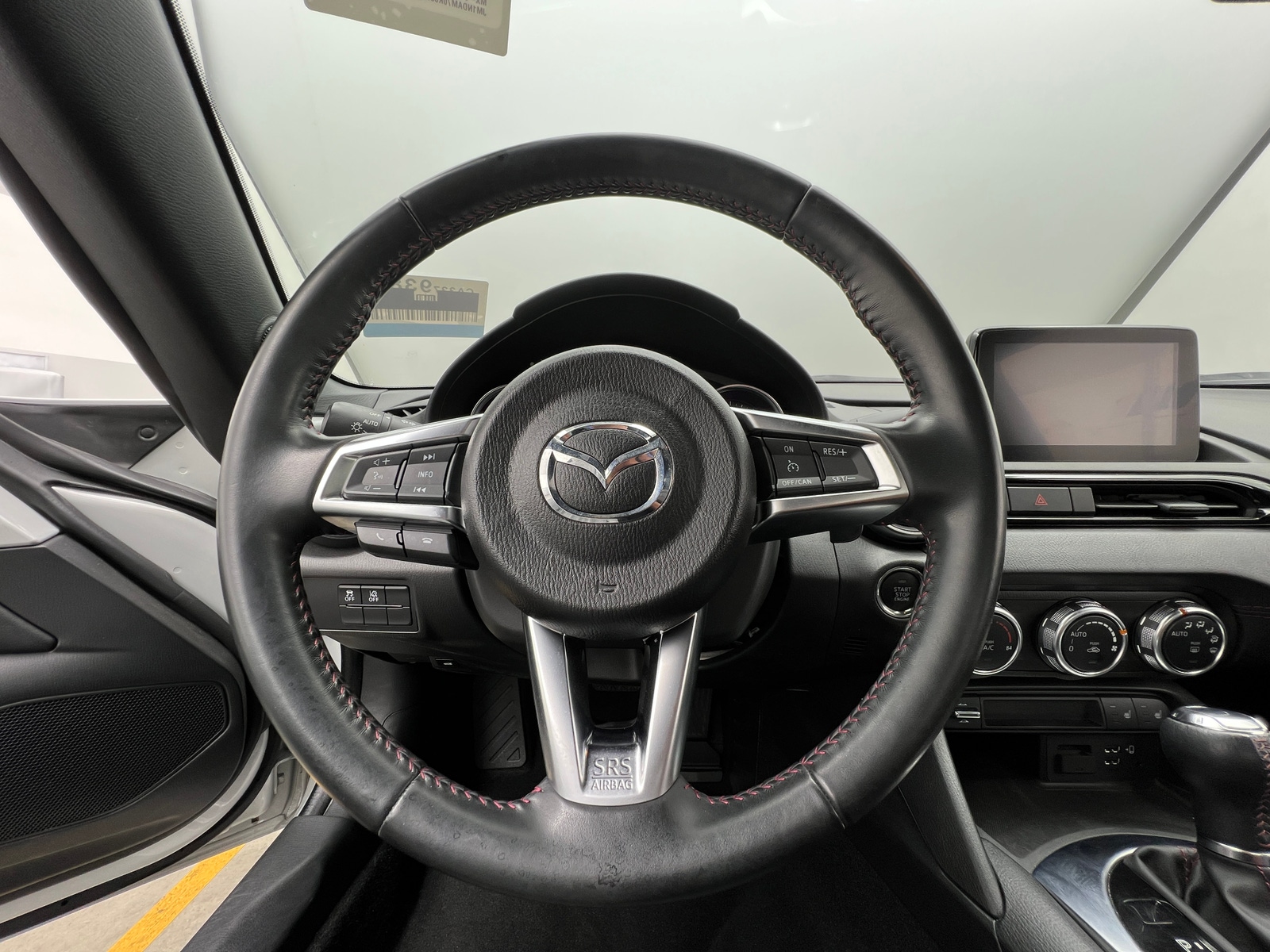 Thumbnail: 2019 Mazda MX-5 Miata - 4