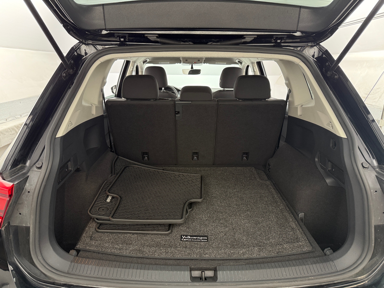 Thumbnail: 2021 Volkswagen Tiguan - 7