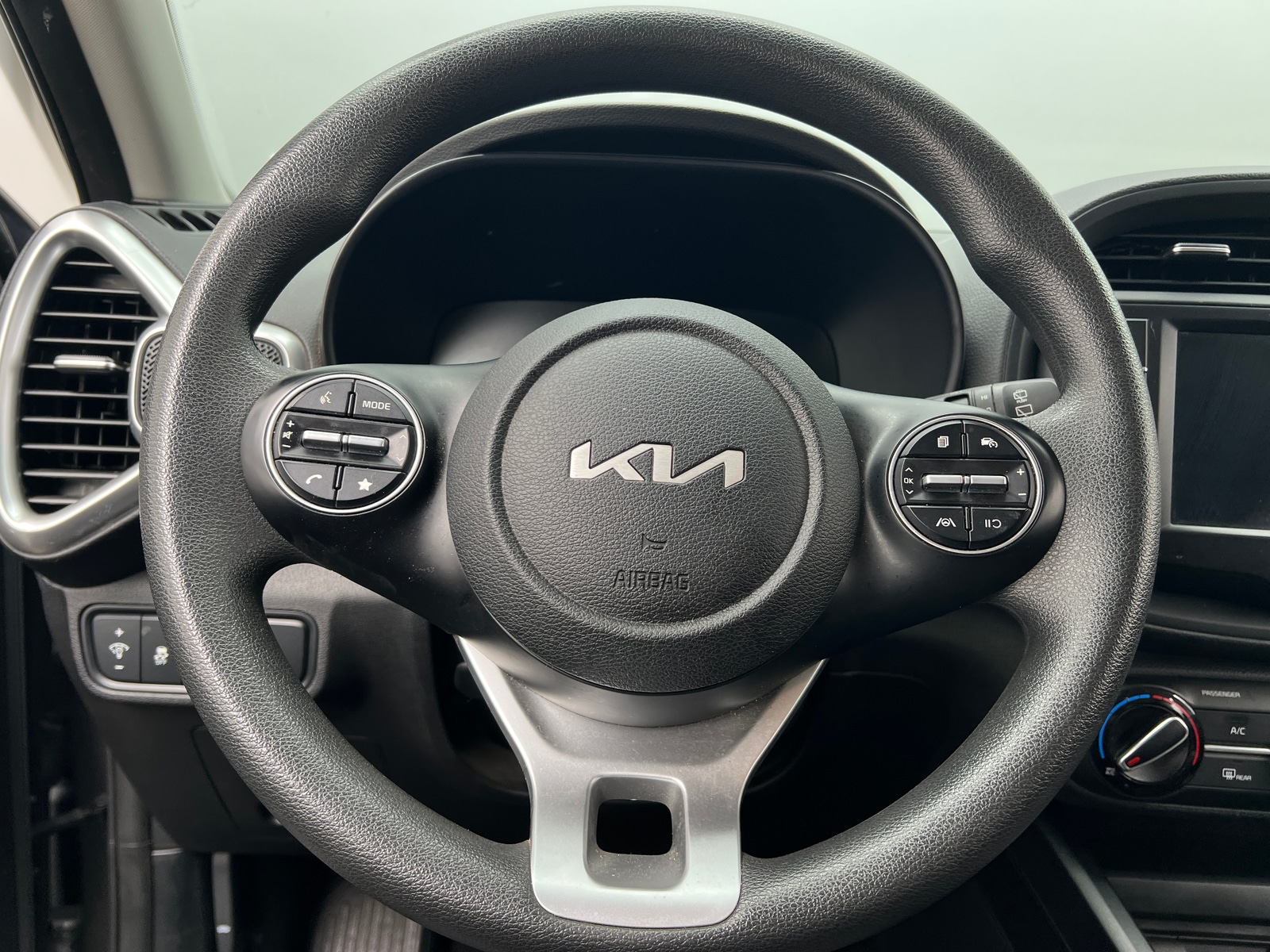 Thumbnail: 2023 Kia Soul - 5
