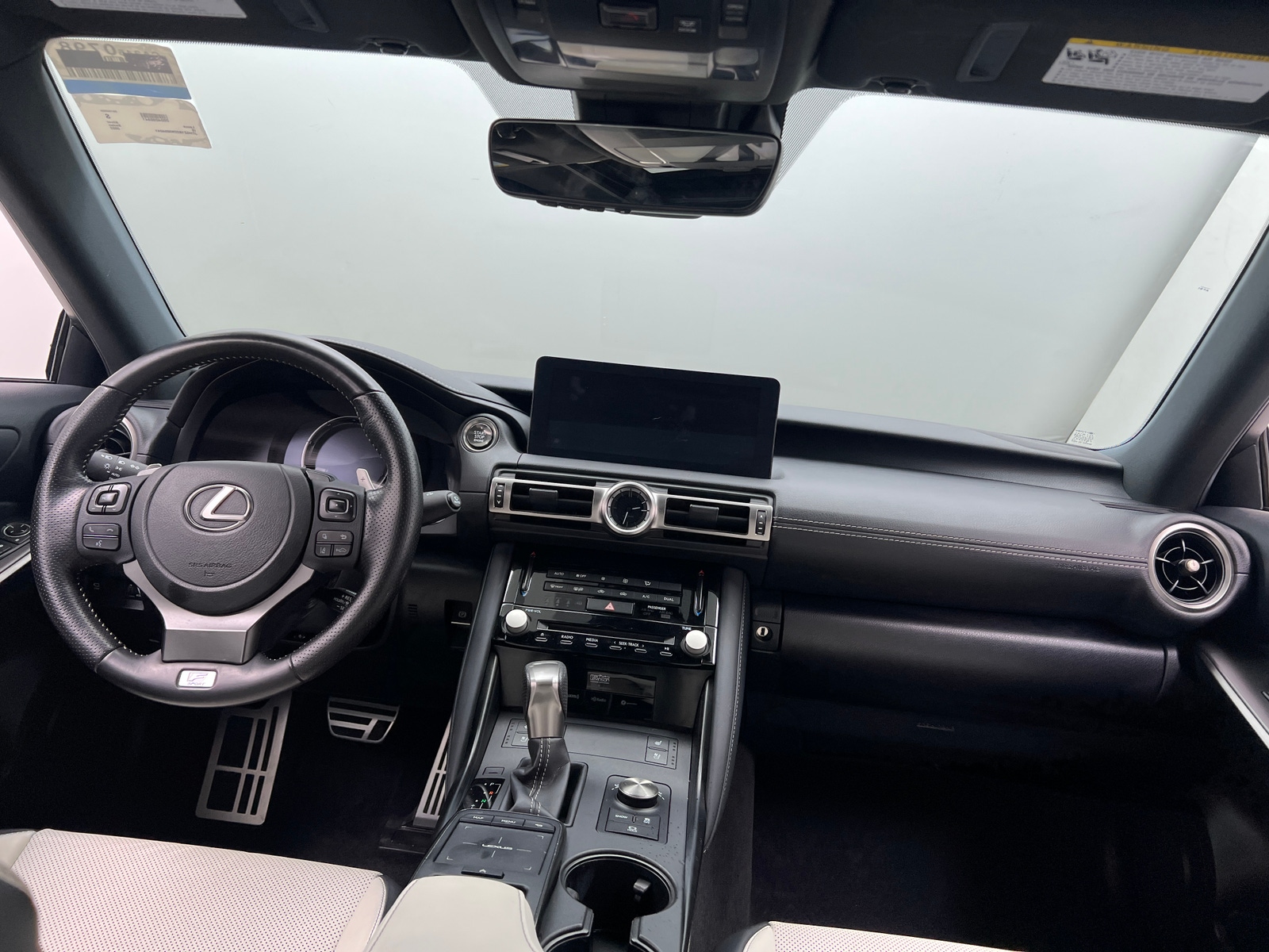 Thumbnail: 2022 Lexus IS - 2