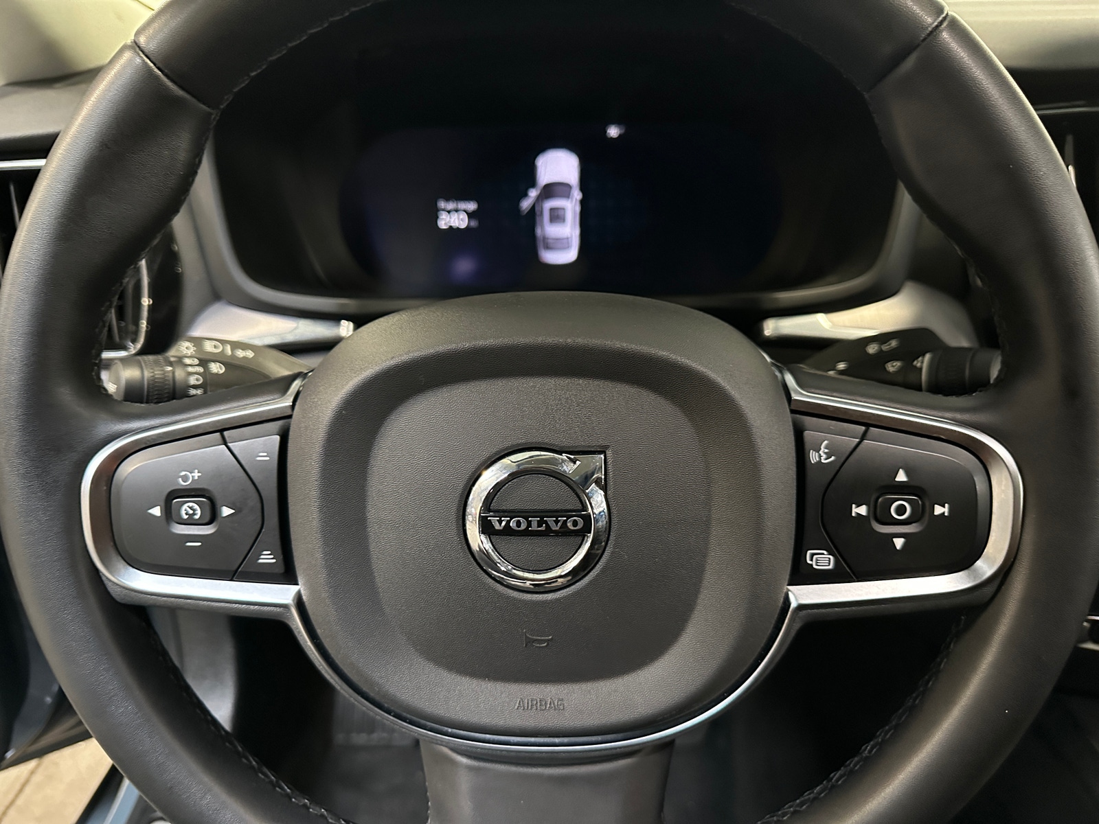 Thumbnail: 2024 Volvo S60 - 5