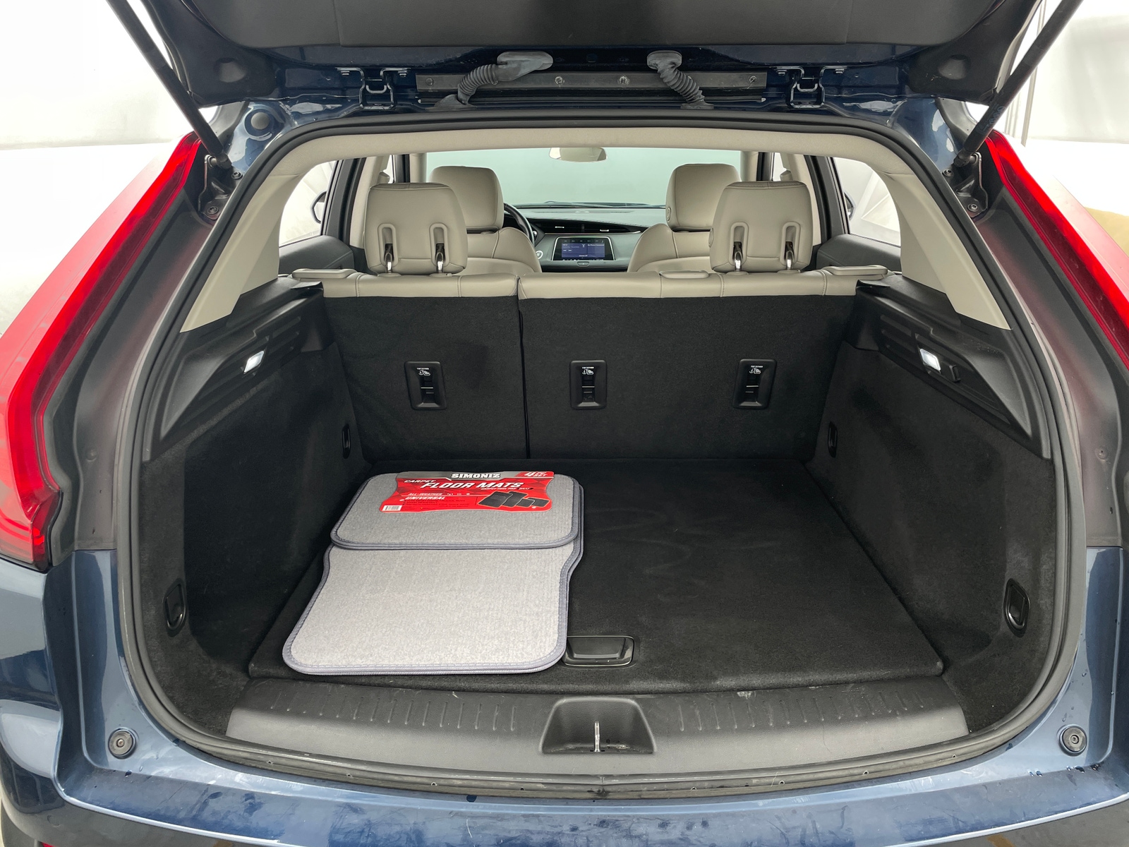 Thumbnail: 2019 Cadillac XT4 - 6