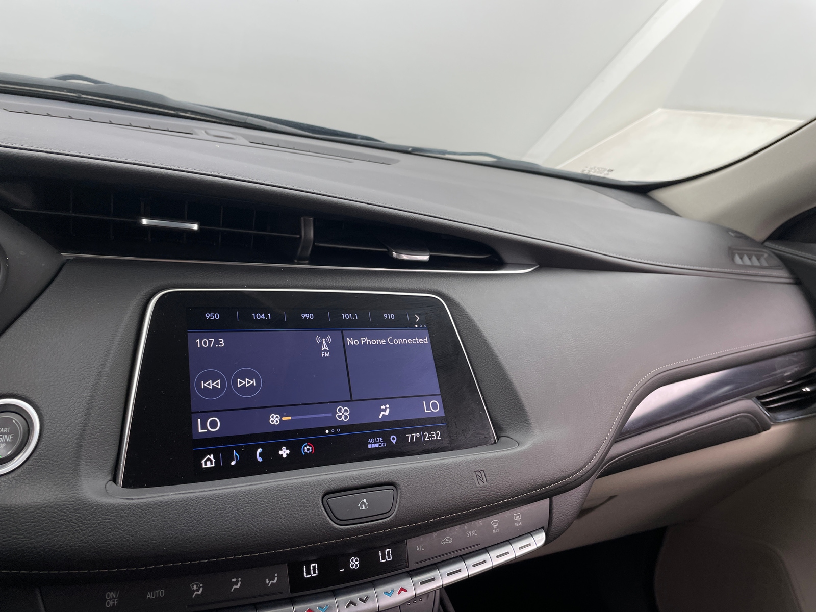 Thumbnail: 2019 Cadillac XT4 - 3