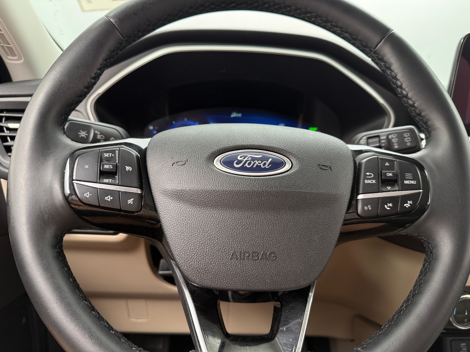 Thumbnail: 2022 Ford Escape - 4