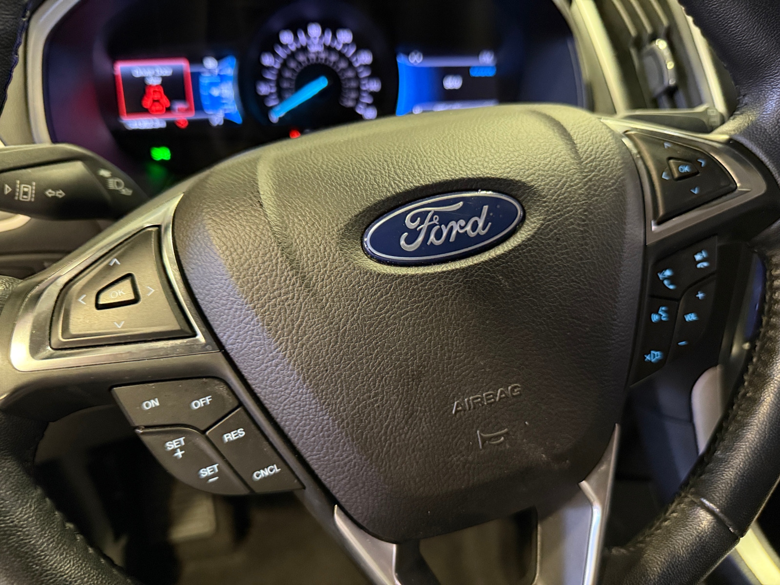Thumbnail: 2023 Ford Edge - 4