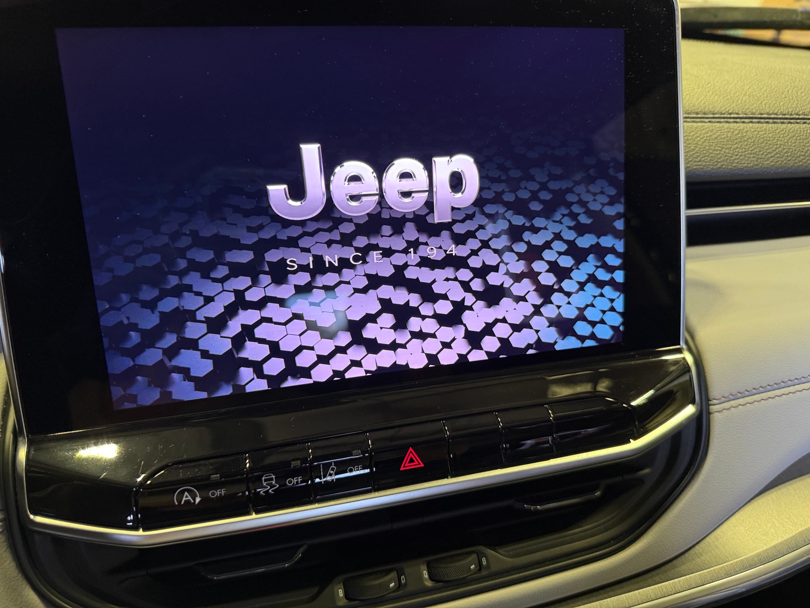 Thumbnail: 2022 Jeep Compass - 3