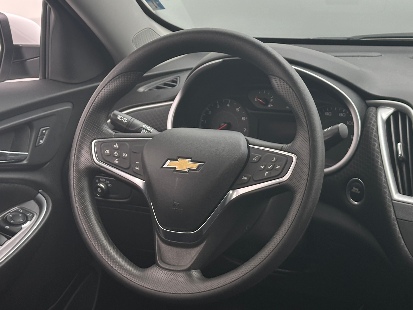 Thumbnail: 2024 Chevrolet Malibu - 5