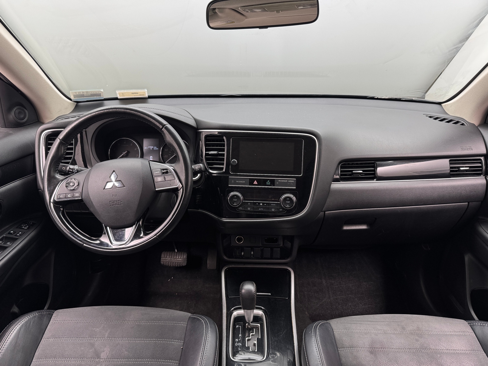 Thumbnail: 2019 Mitsubishi Outlander - 3