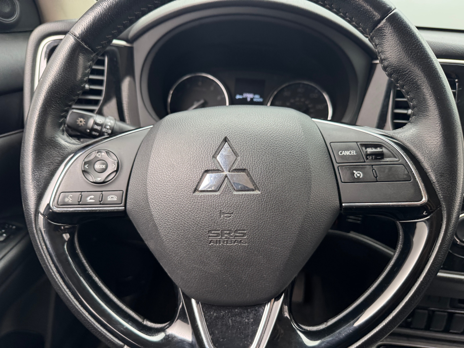 Thumbnail: 2019 Mitsubishi Outlander - 5