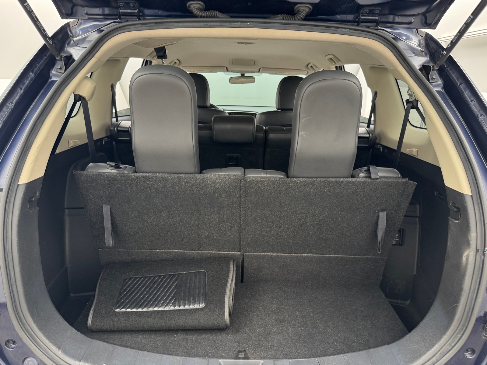 Thumbnail: 2019 Mitsubishi Outlander - 7