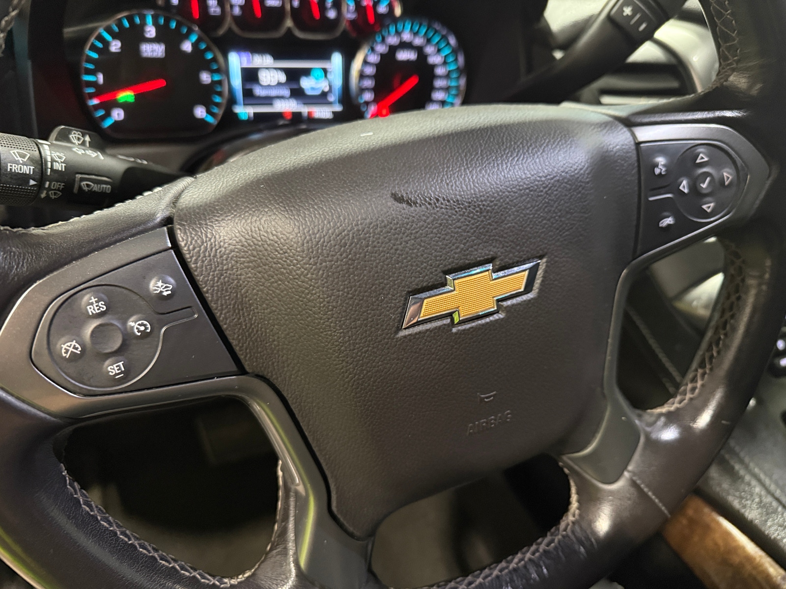 Thumbnail: 2018 Chevrolet Tahoe - 4