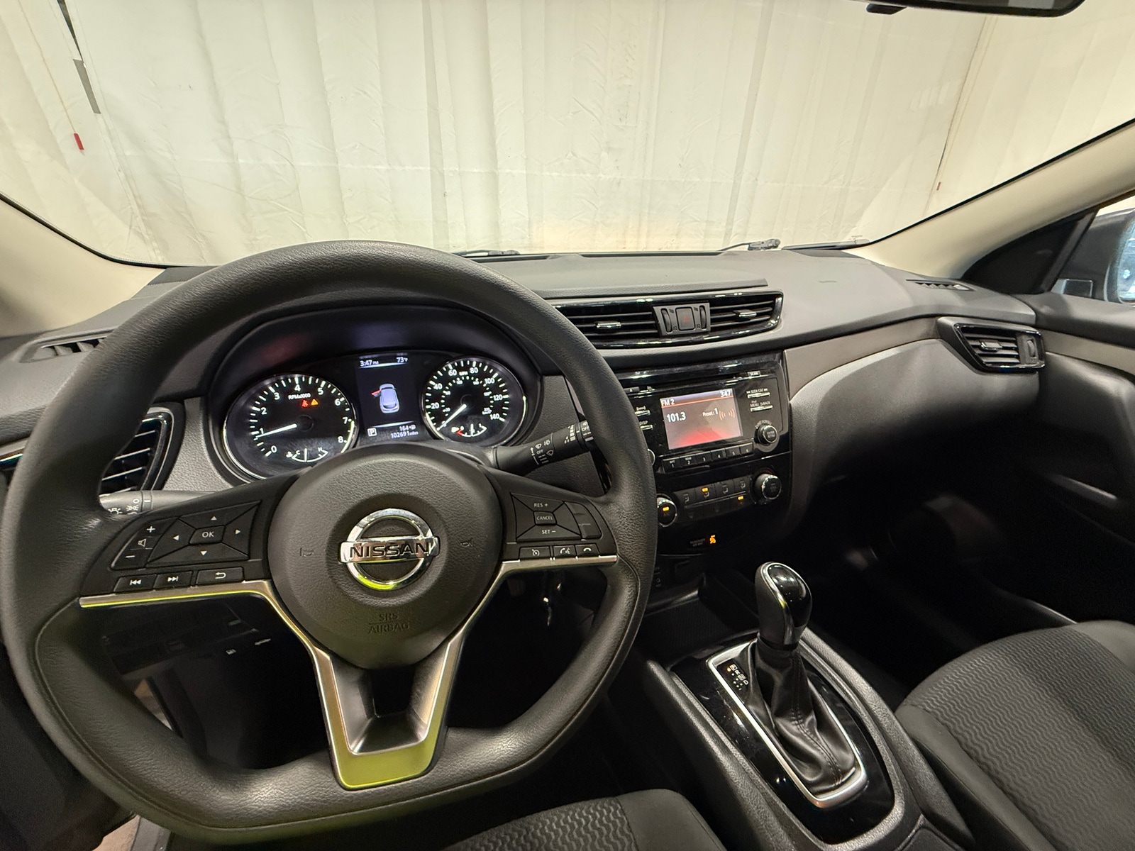 Thumbnail: 2018 Nissan Rogue Sport - 3